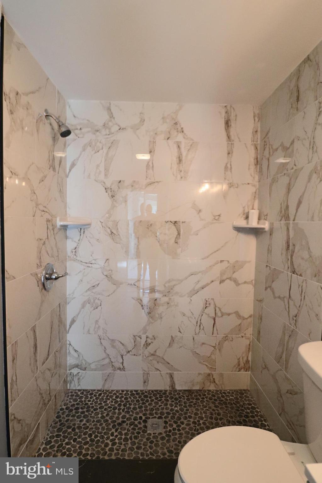 SHEN FARMS RIVERVIEW - Residential