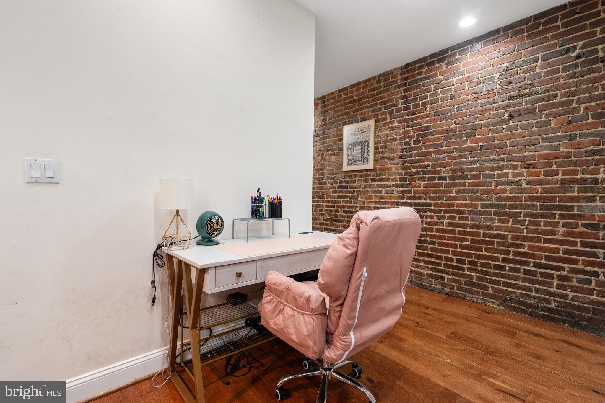 1215 10TH STREET NW 2