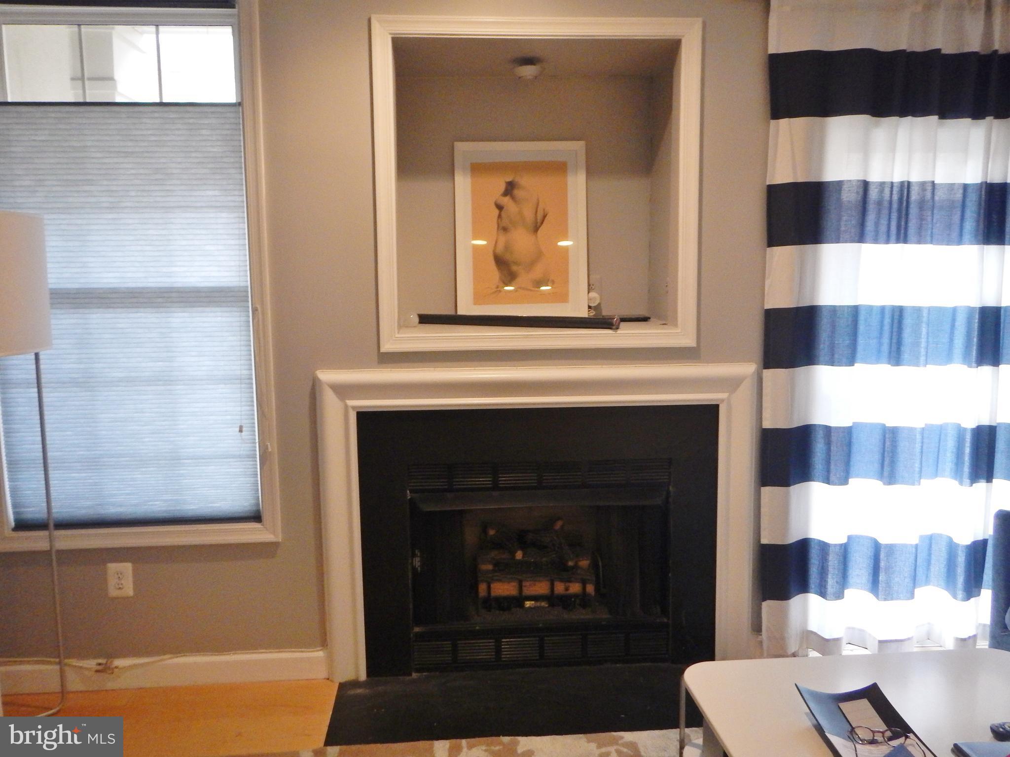 COURTHOUSE HILL - Residential Lease