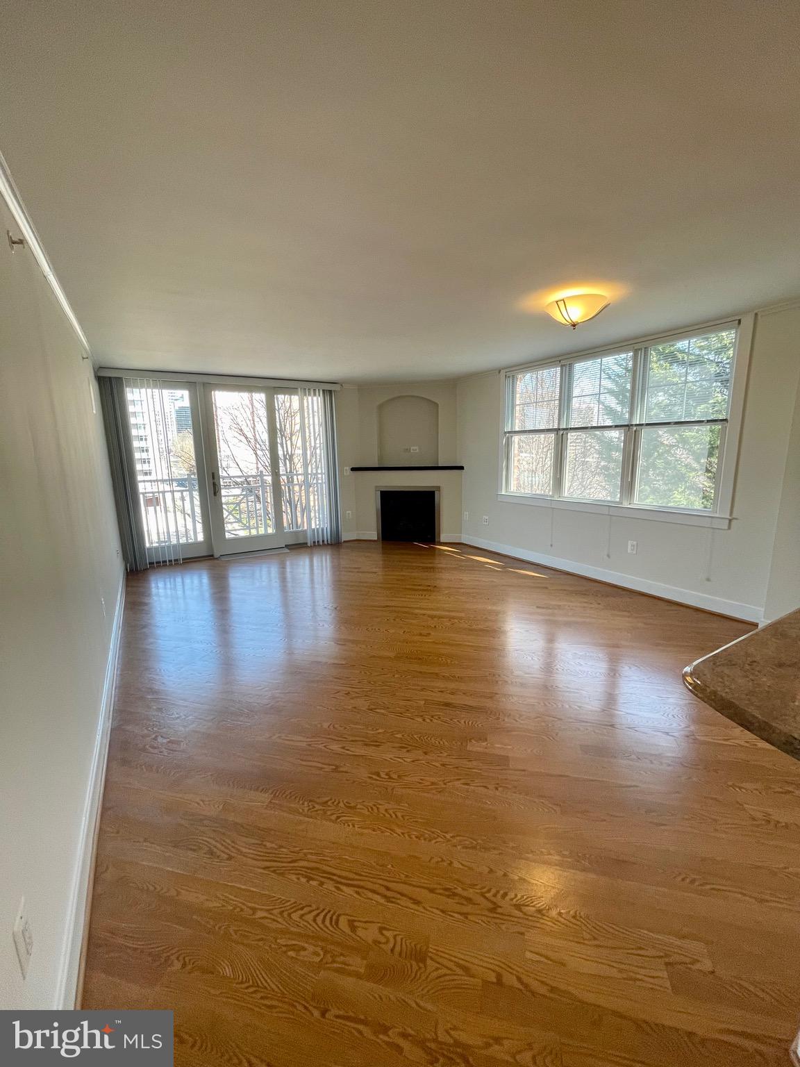 COURTHOUSE - Residential Lease