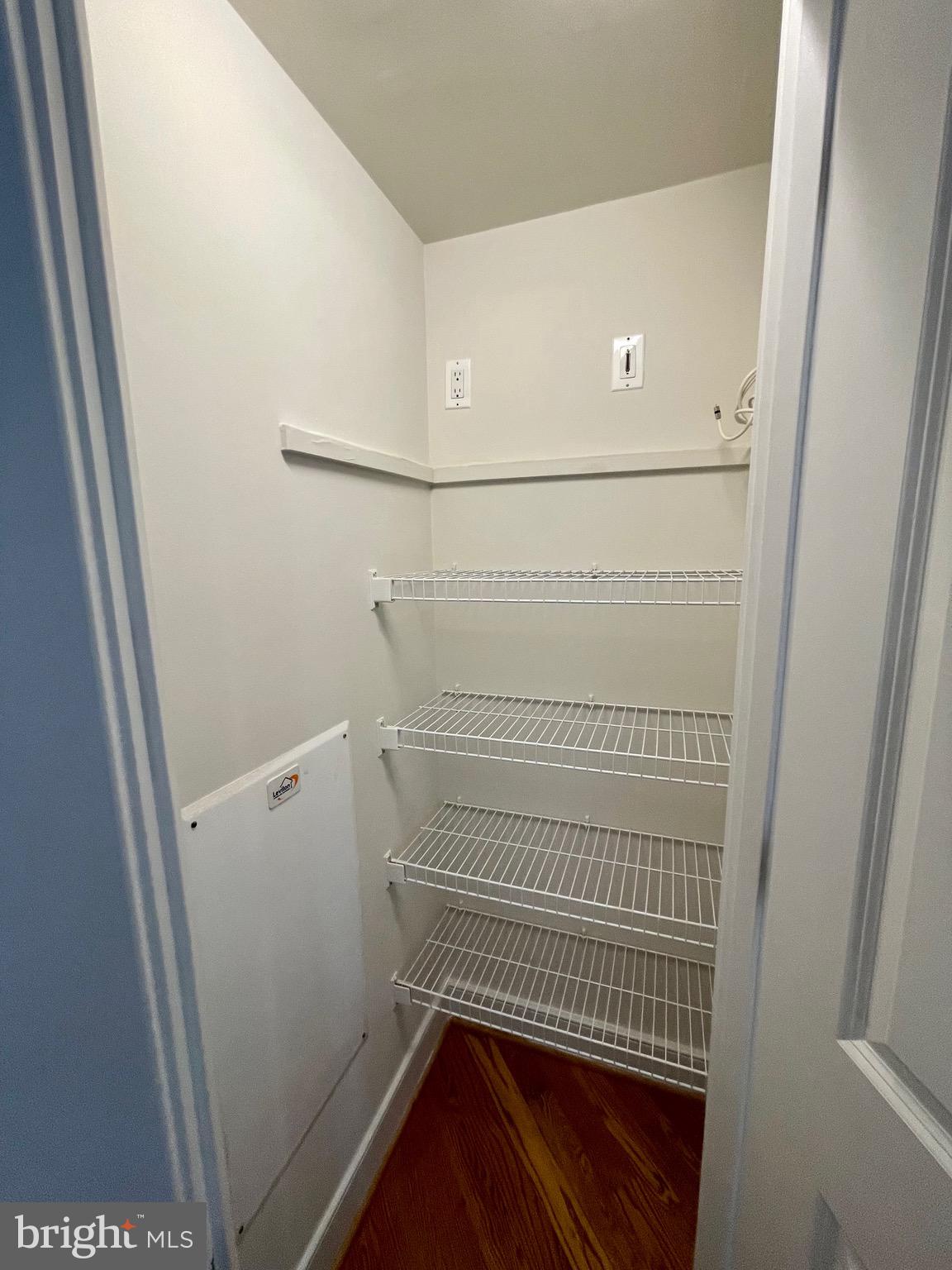 COURTHOUSE - Residential Lease