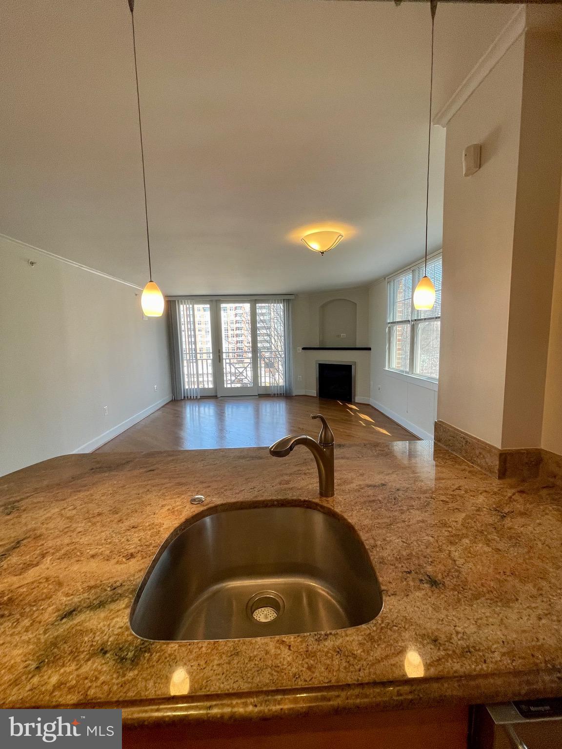 COURTHOUSE - Residential Lease