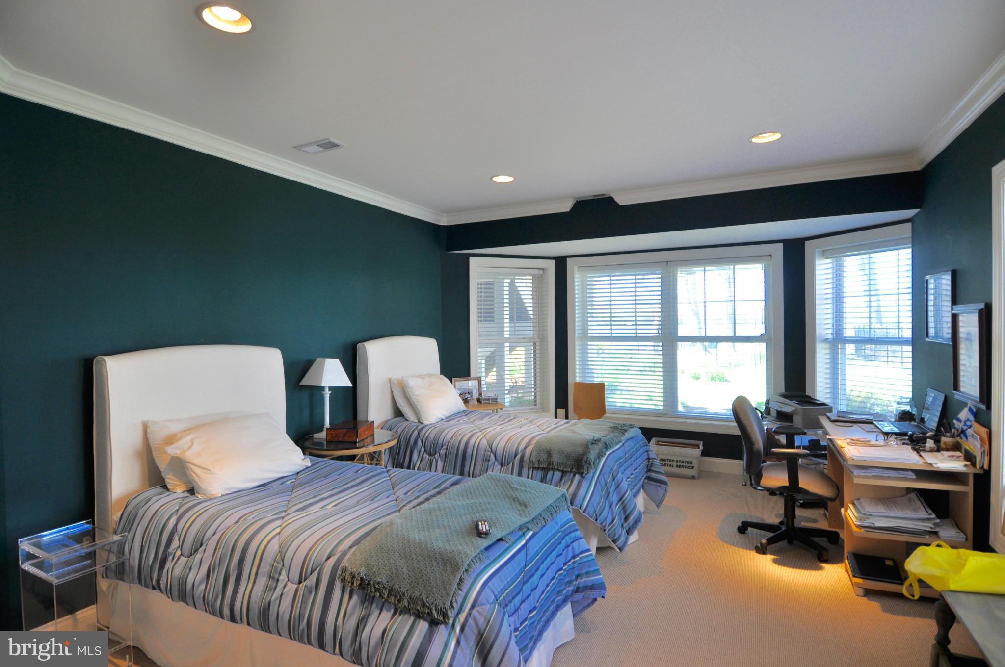 RHODE POINT - Residential