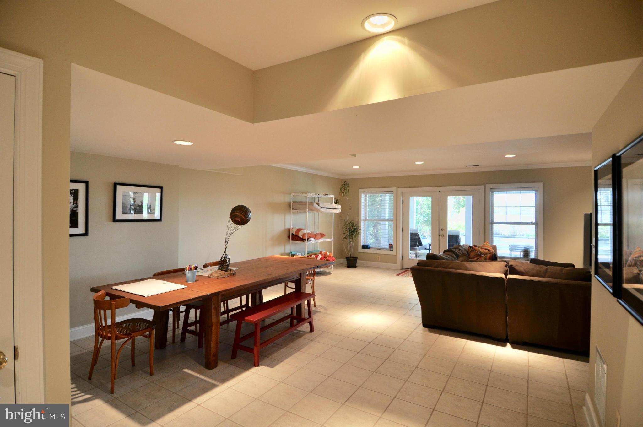 RHODE POINT - Residential