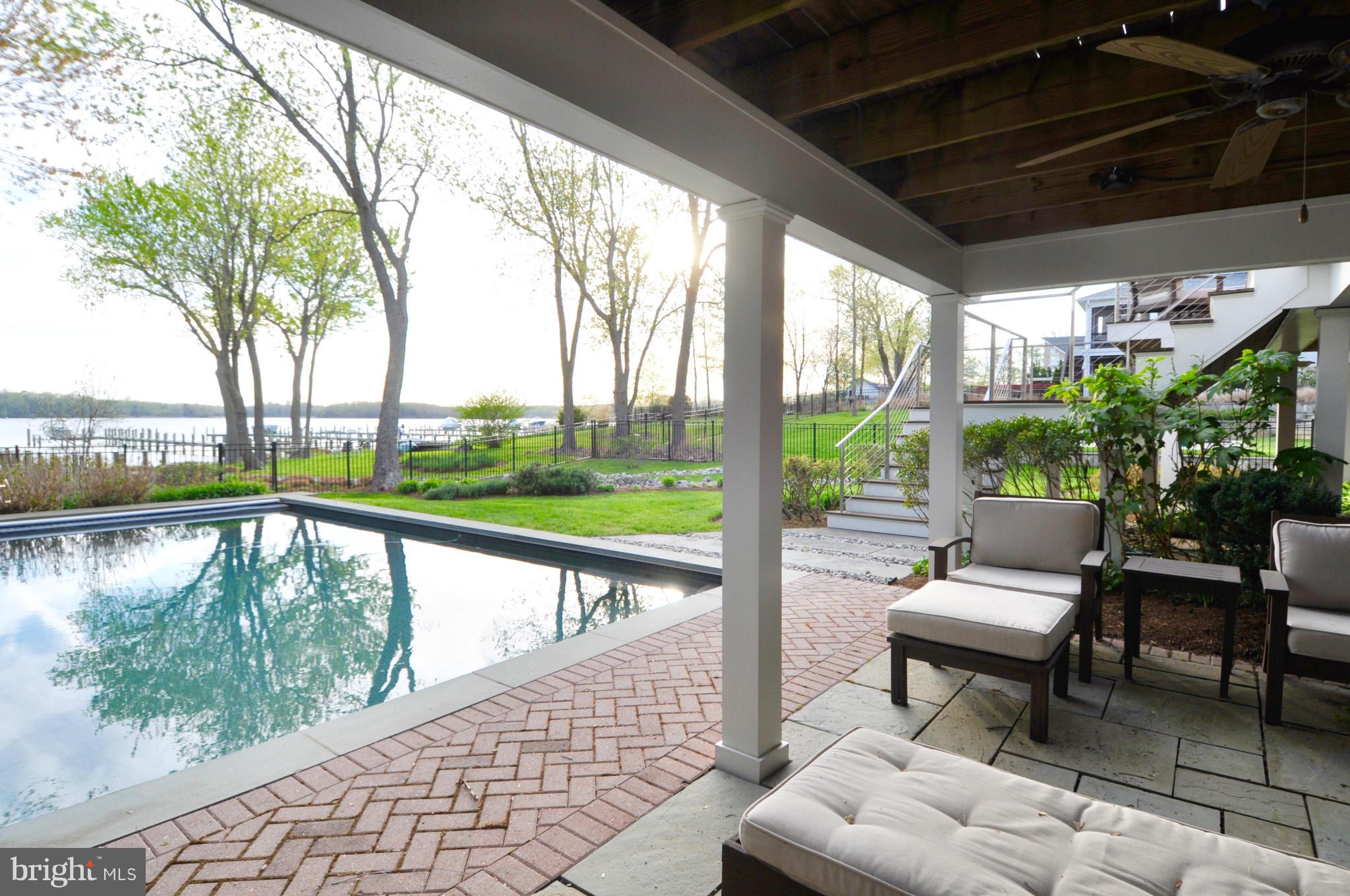 RHODE POINT - Residential