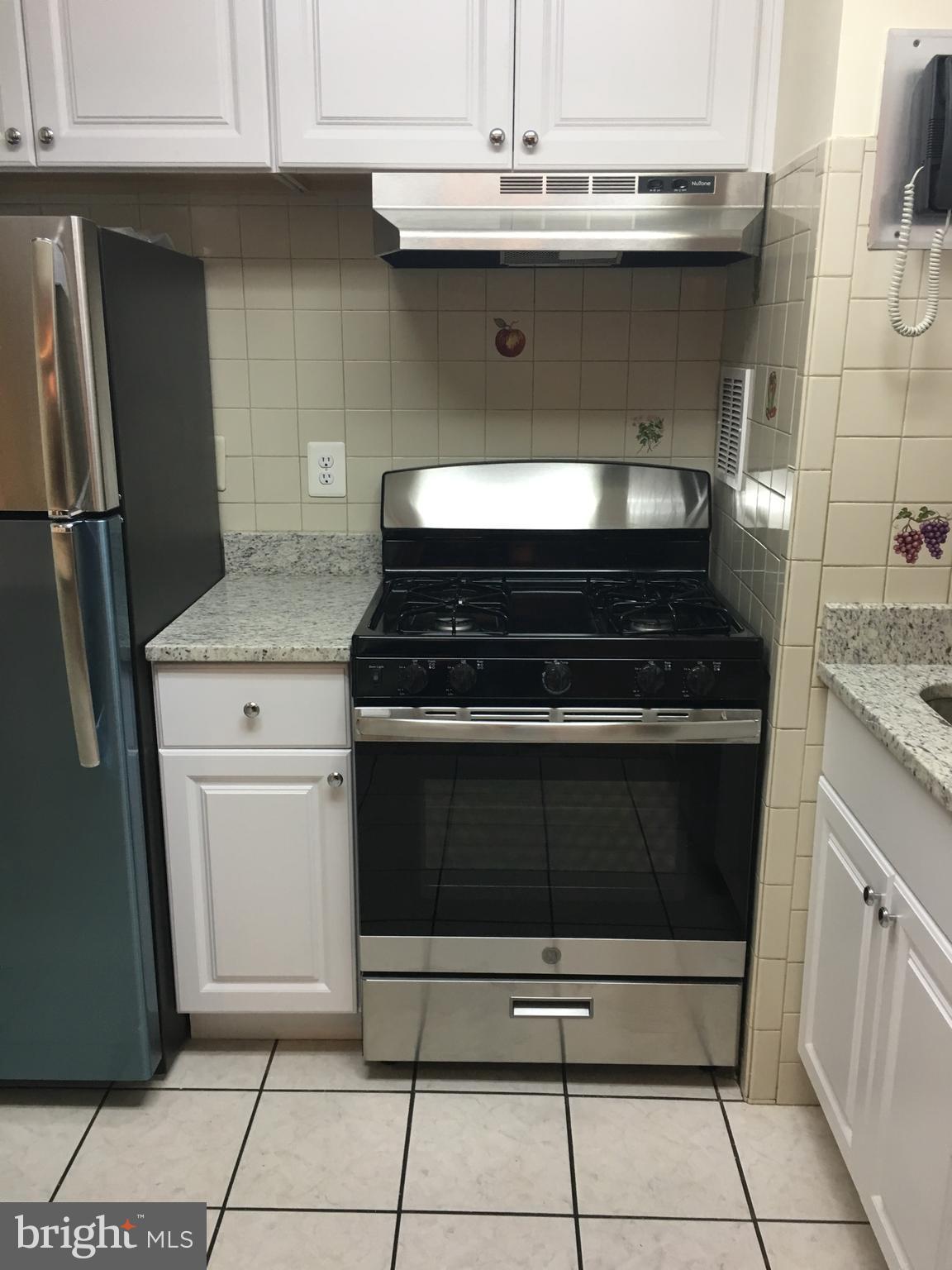 IVYMOUNT COURT - Residential