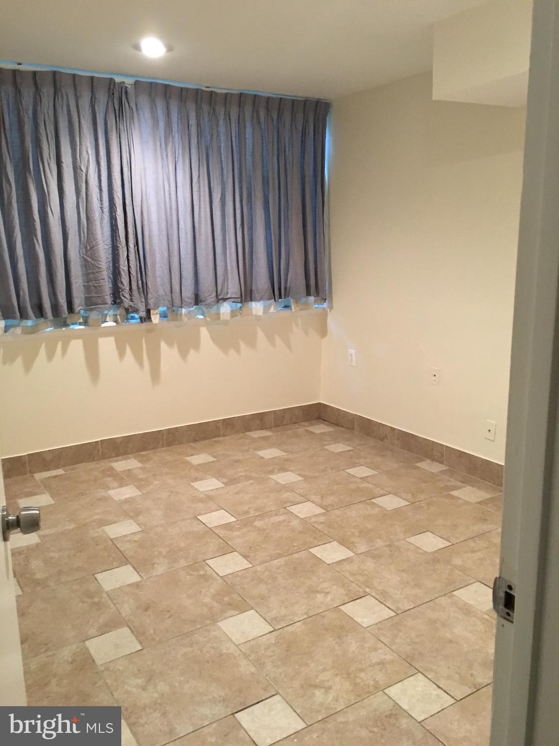 IVYMOUNT COURT - Residential