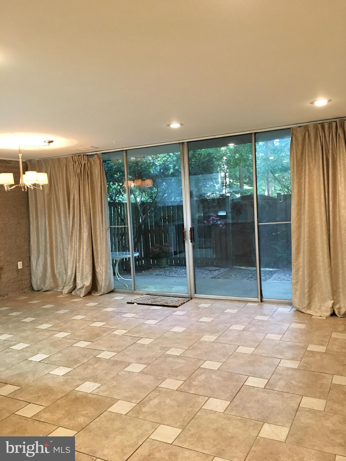 IVYMOUNT COURT - Residential