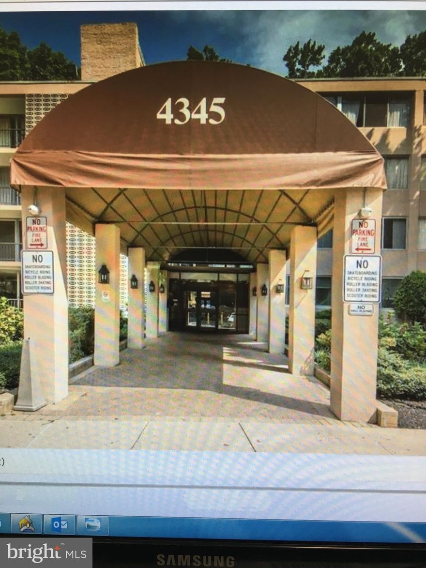 Upgrade& Renovation Condo inside the Beltway .Unit B1.Brand new Kitchen with new White Cabinet,Granite CounterTop,Stainless Refri,Stove,Dish-Washer. All unit is Ceramic Tile Floor. Fresh Paint.Master Bedroom with Shower stand ,Walk in closet . Walk out side back yard,access outside the building. Condo fee include Gas, Water,Trash...This is a MUST see.