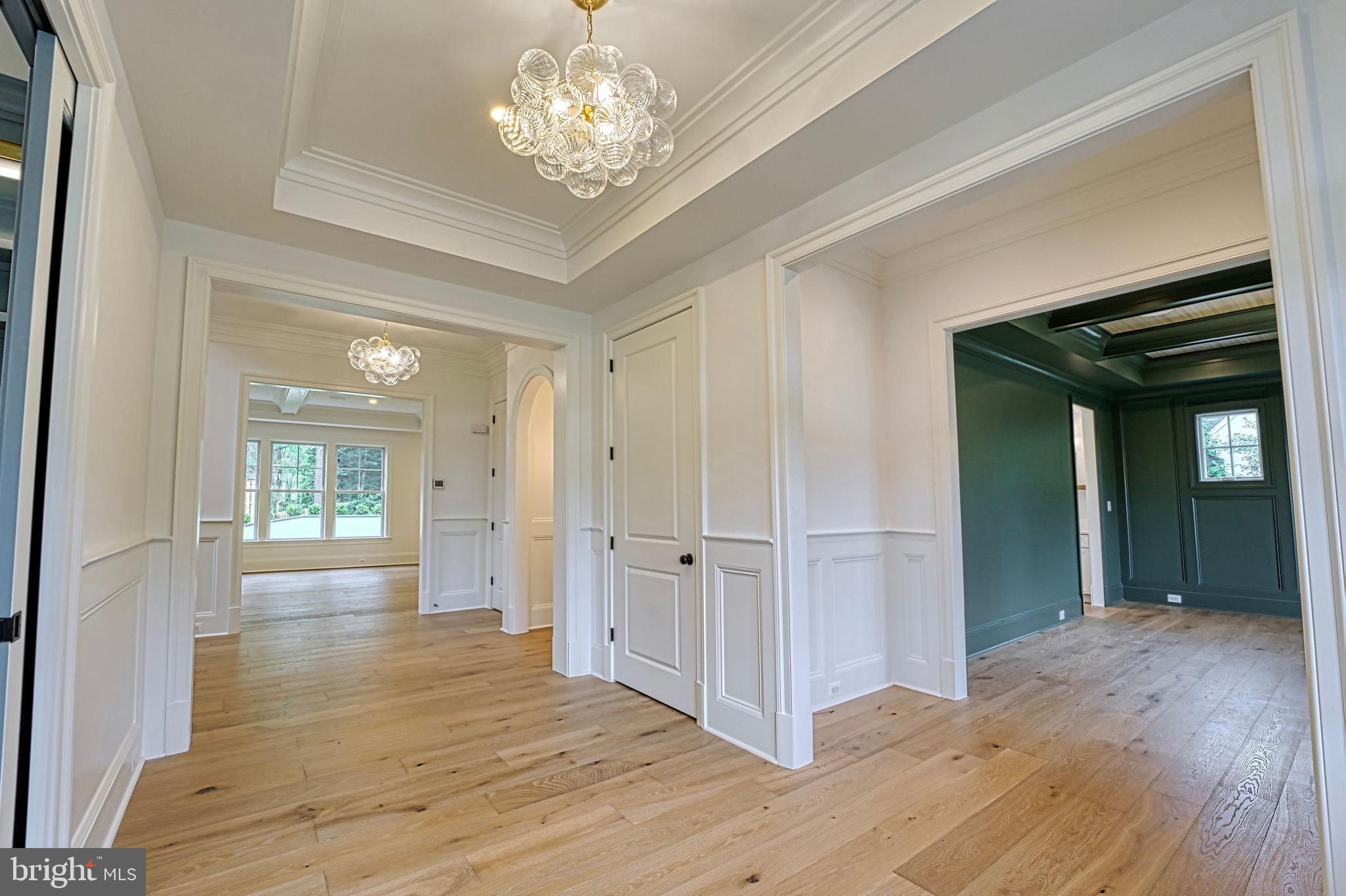 COUNTRY CLUB HILLS - Residential