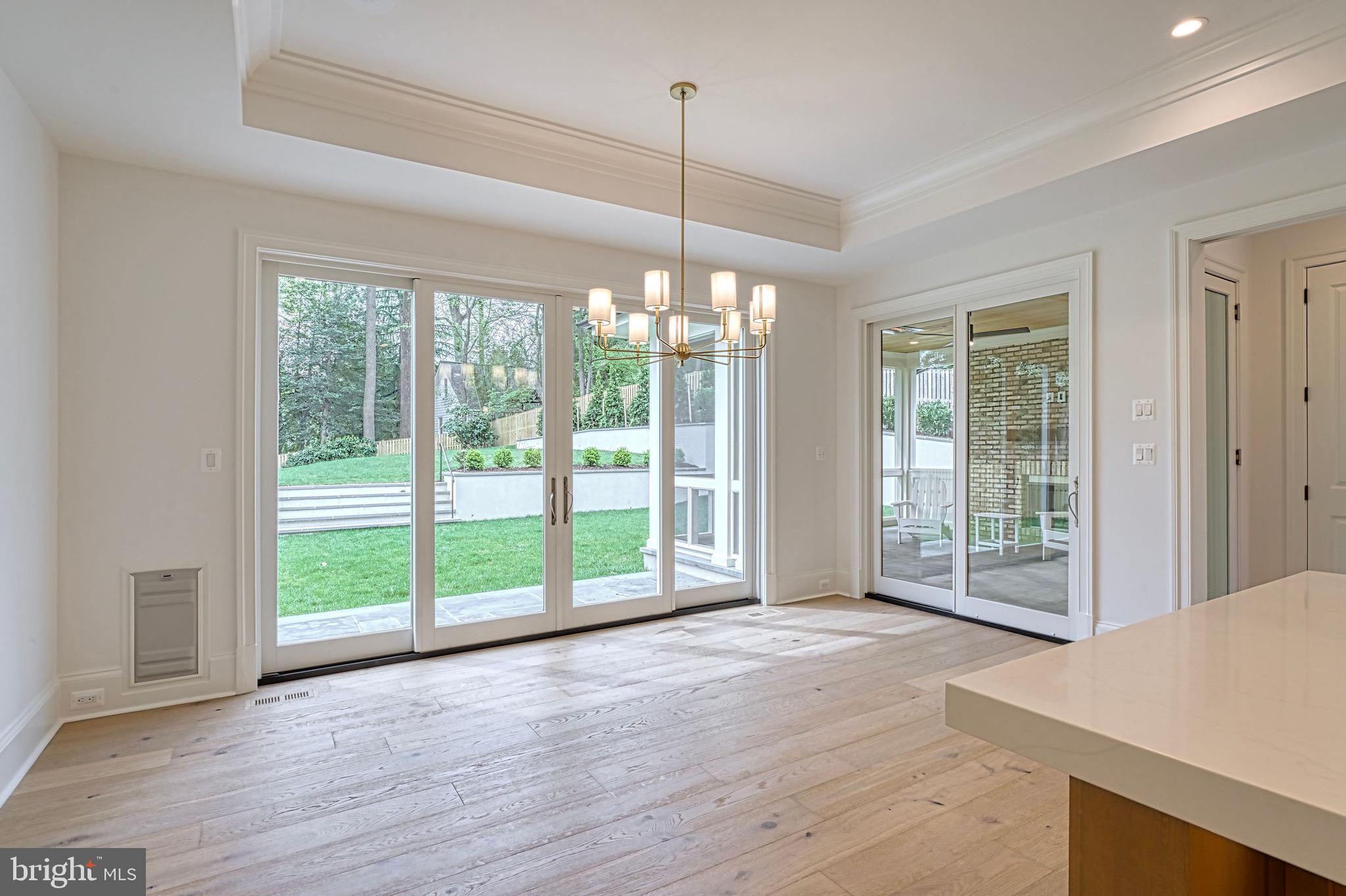 COUNTRY CLUB HILLS - Residential