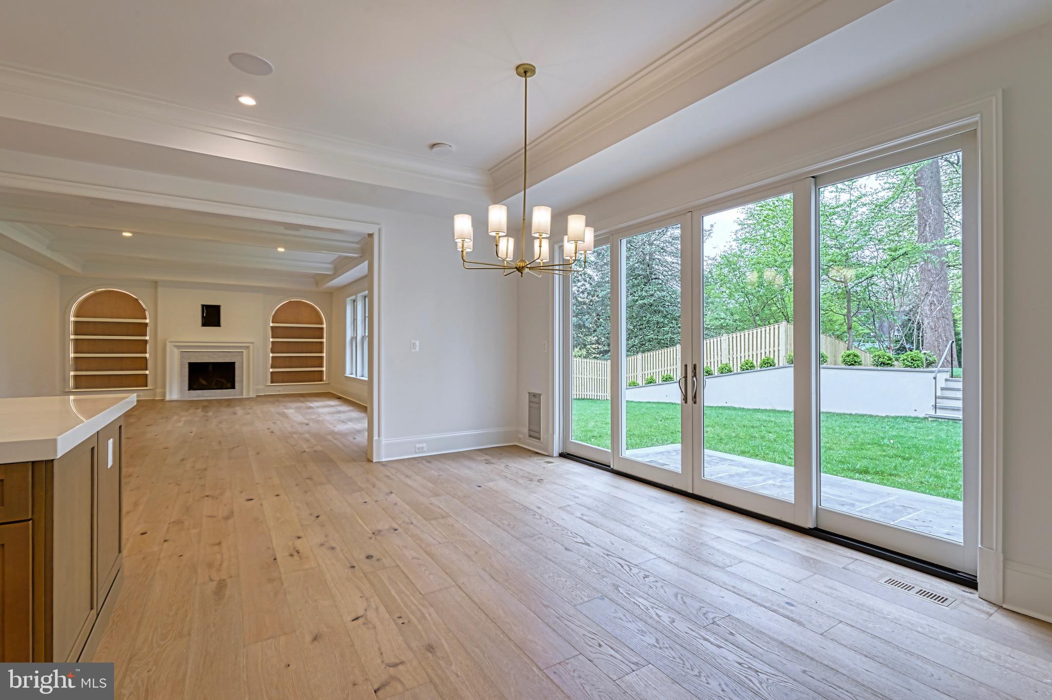 COUNTRY CLUB HILLS - Residential