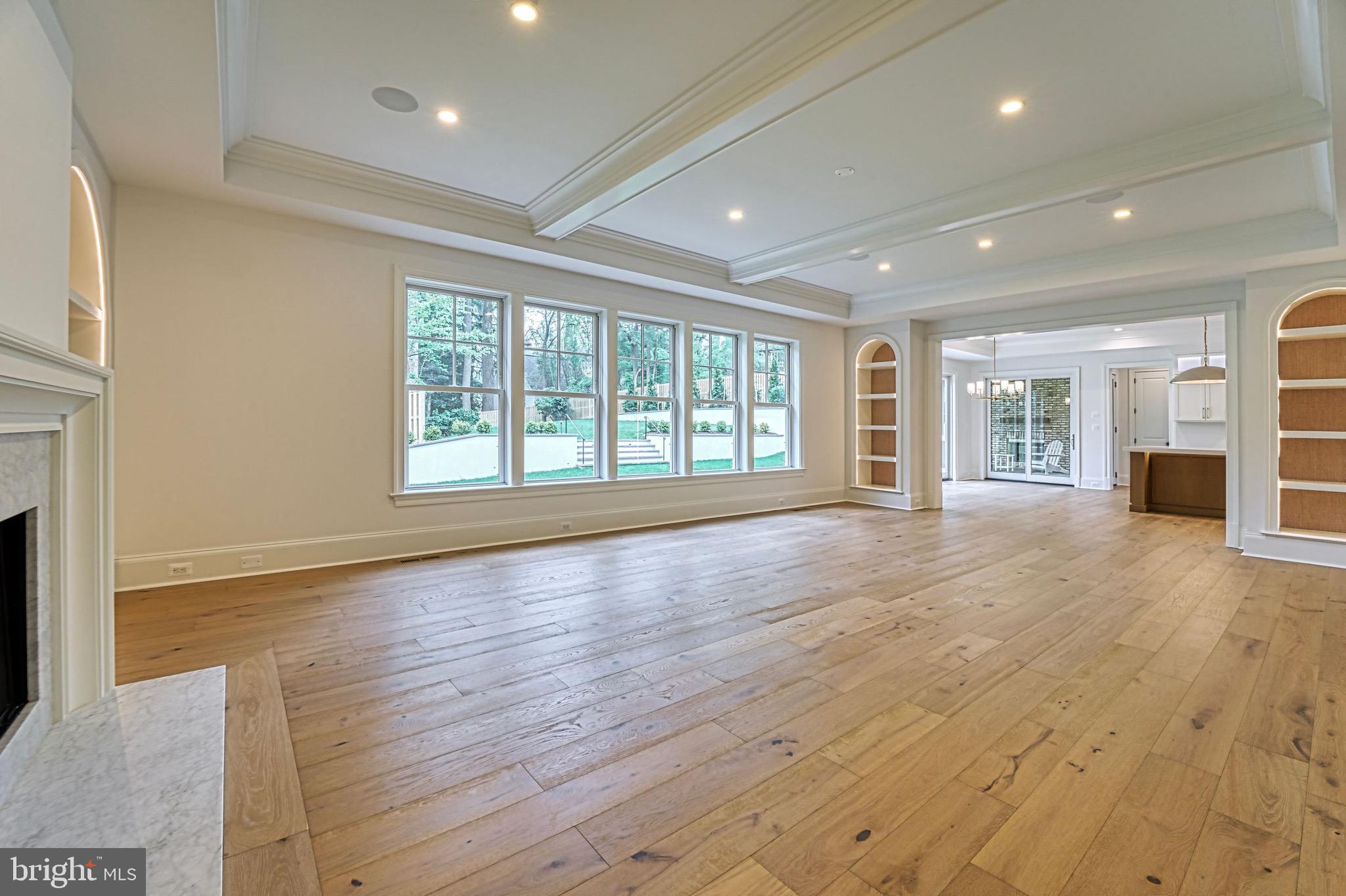 COUNTRY CLUB HILLS - Residential