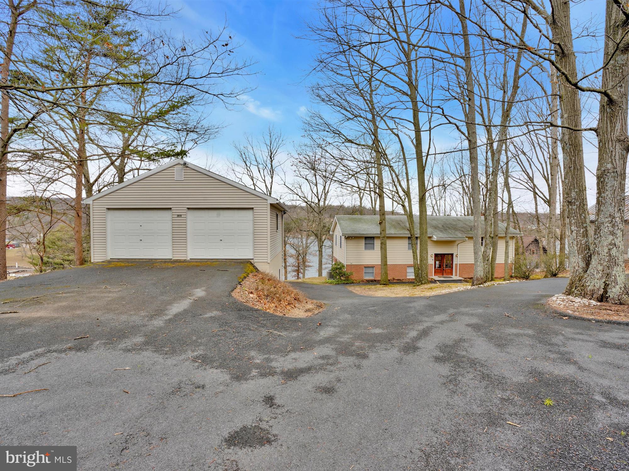 LAKE WYNONAH - Residential