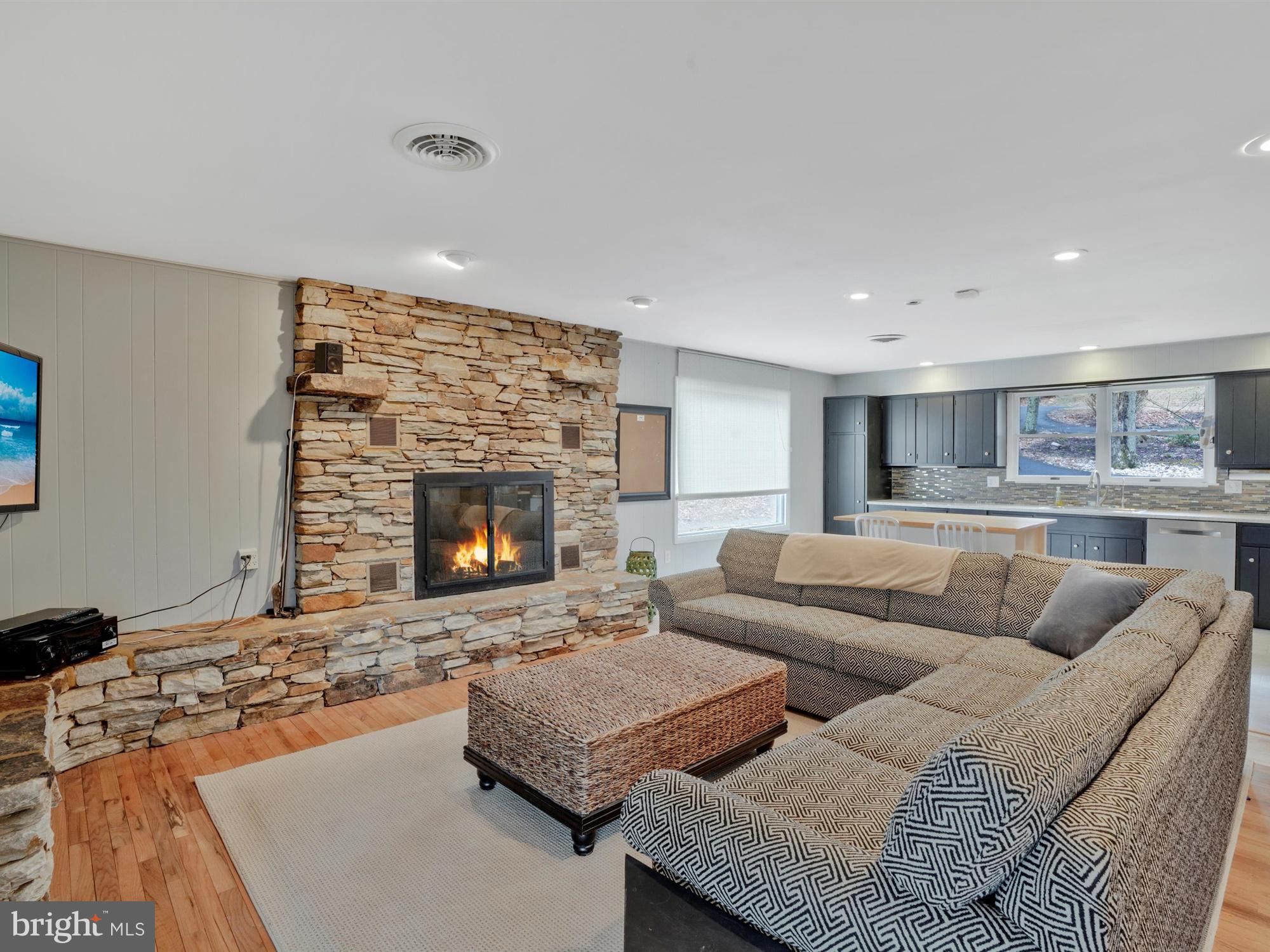 LAKE WYNONAH - Residential