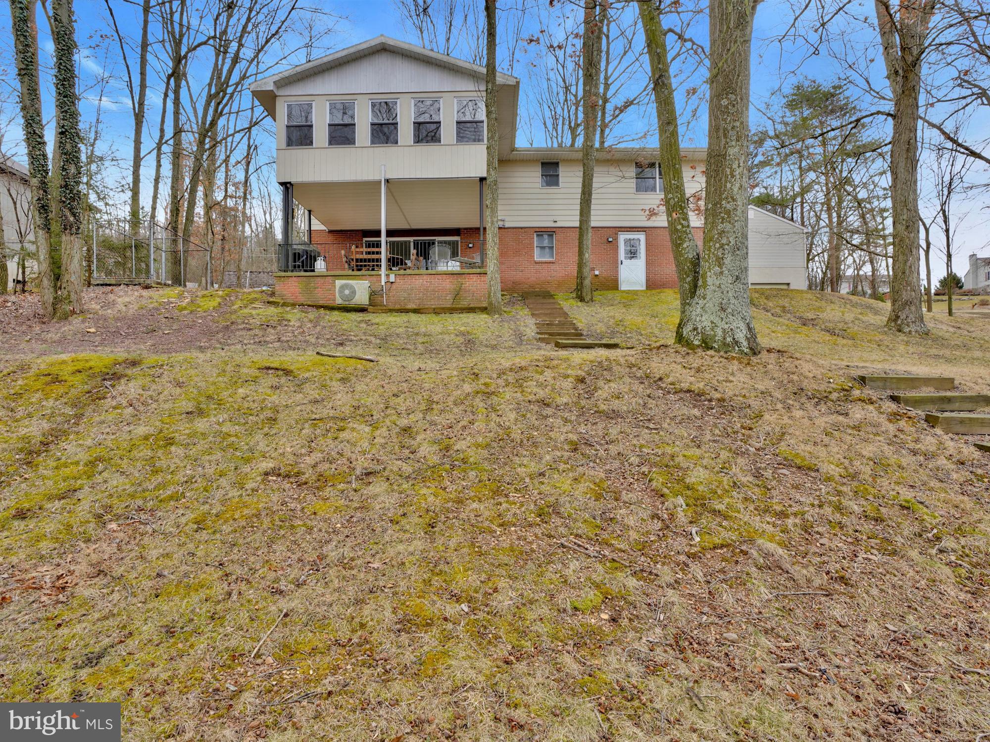 LAKE WYNONAH - Residential