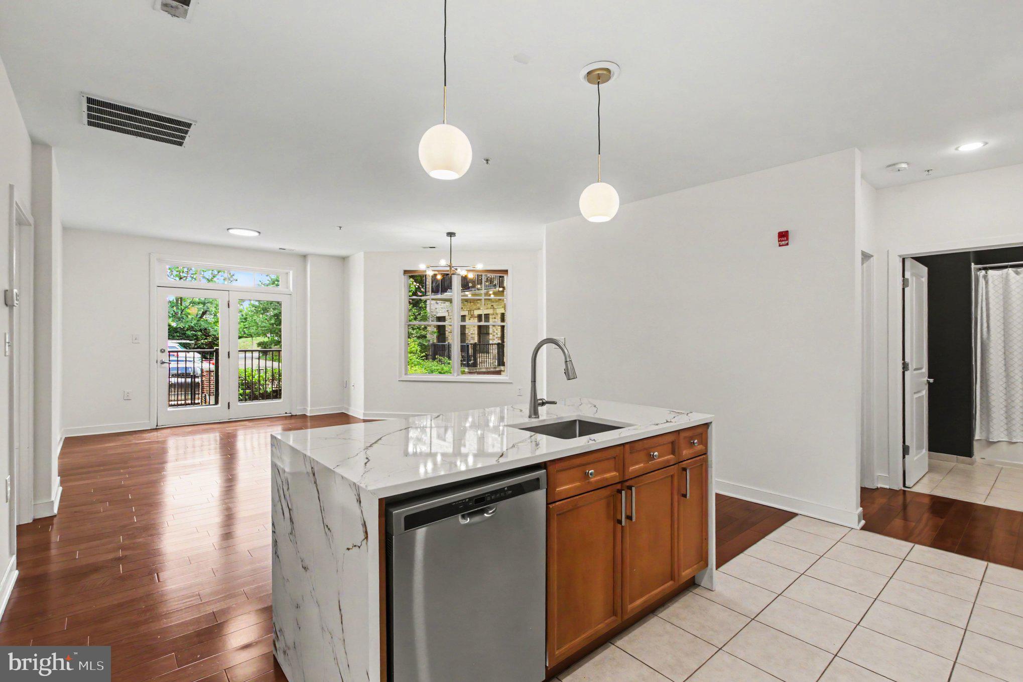 181 E REED AVENUE 201