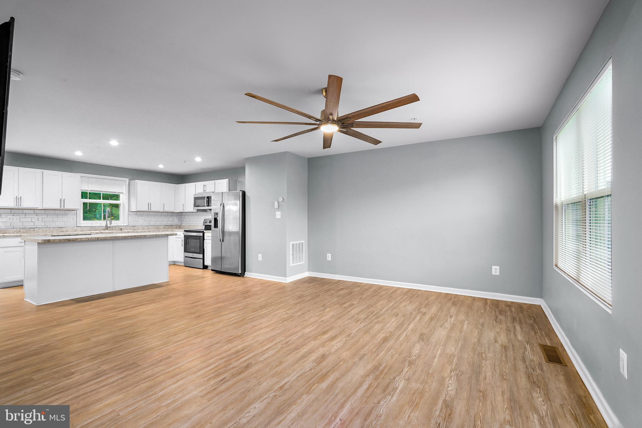 36 VIBURNUM AVENUE