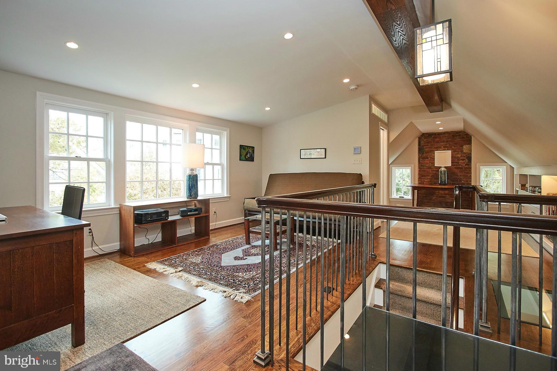 COUNTRY CLUB HILLS - Residential