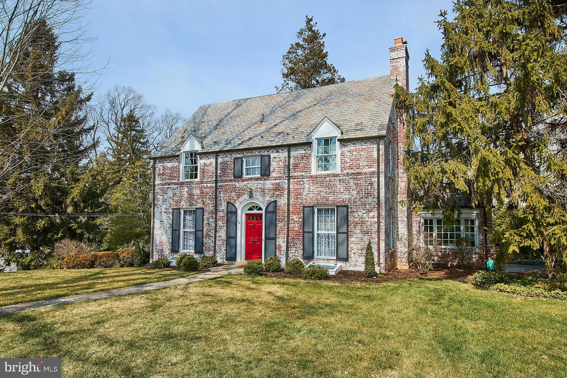 COUNTRY CLUB HILLS - Residential