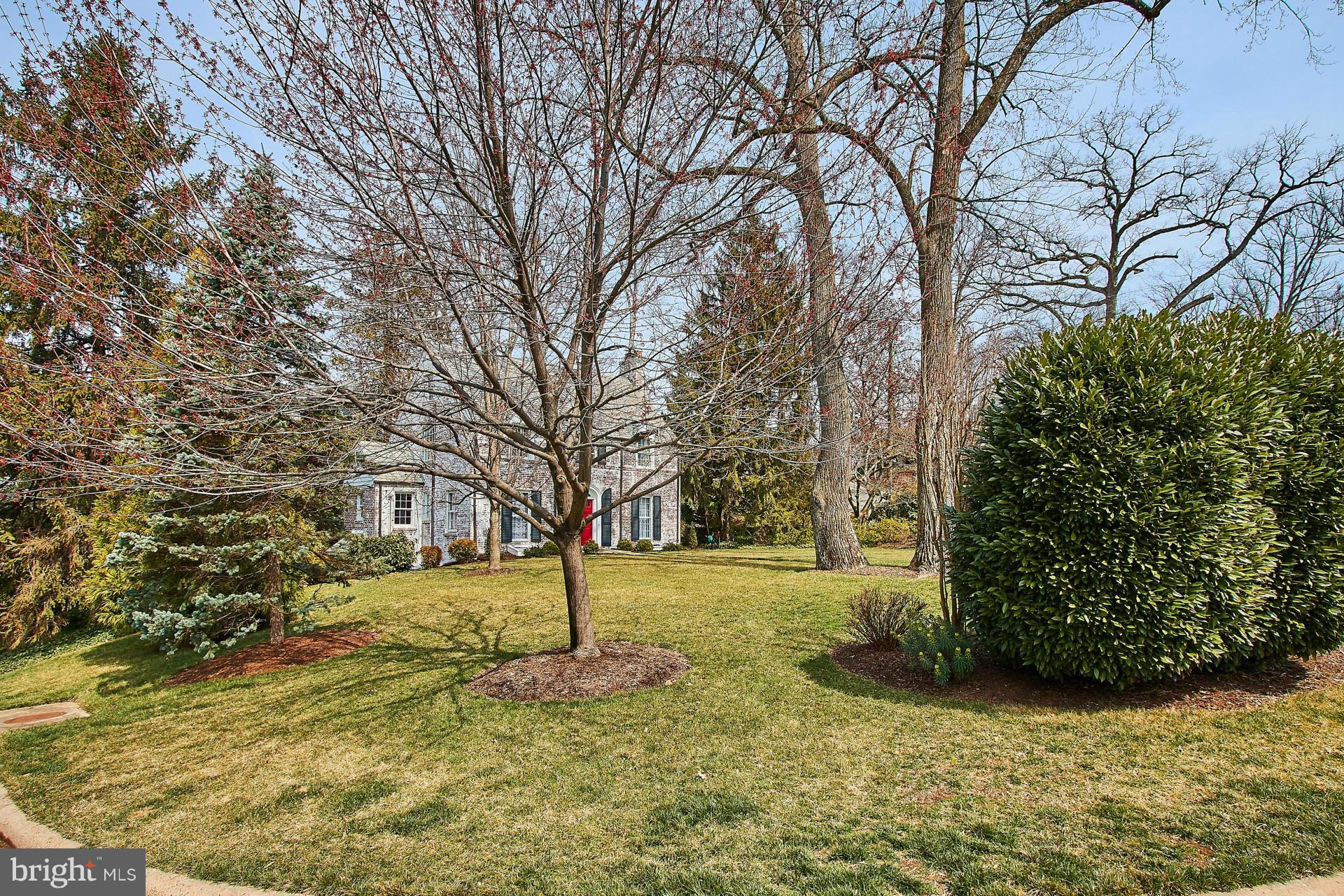 COUNTRY CLUB HILLS - Residential