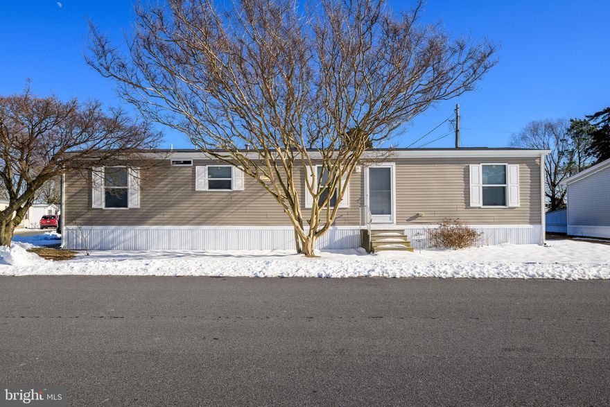 Located just moments from the bay in the White House Beach community, this 3‑bedroom, 2‑bath manufactured home offers an affordable opportunity to create your own coastal retreat. The layout provides great potential for anyone ready to bring their vision to life. With beach‑town charm all around and a prime location close to the water, this property is ideal for buyers seeking value, flexibility, and the chance to customize a space to their style. Sale is contingent on park approval.