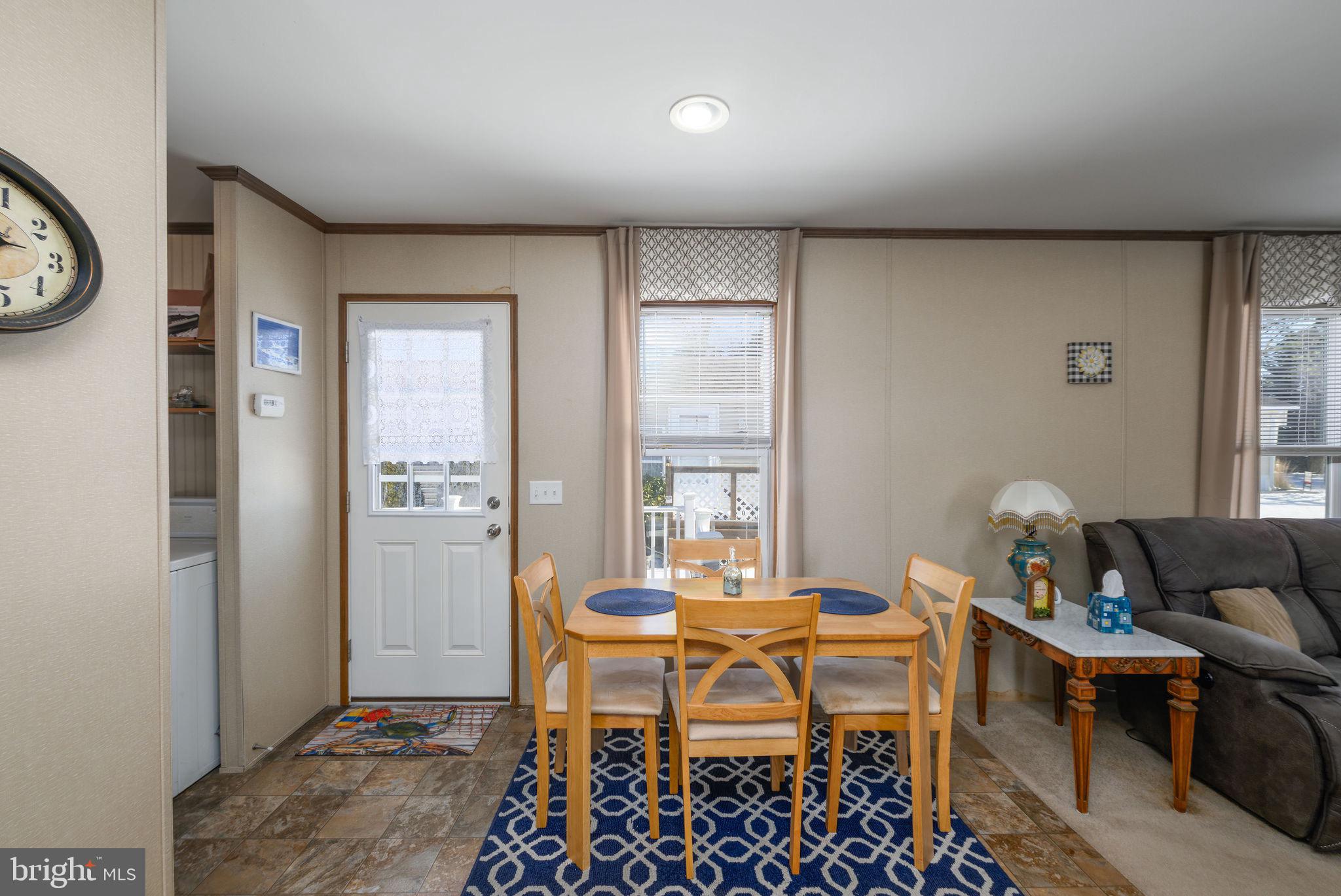 WHITE HOUSE BEACH - Residential