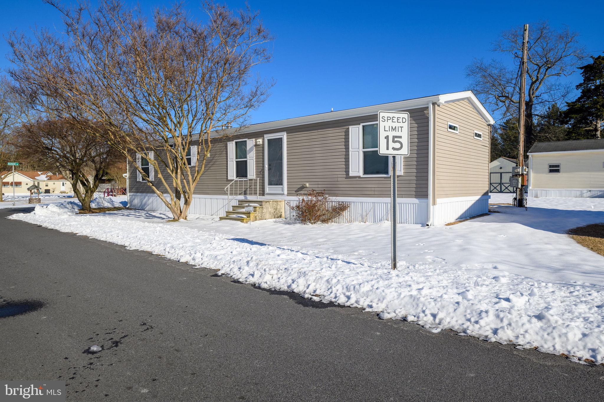 WHITE HOUSE BEACH - Residential