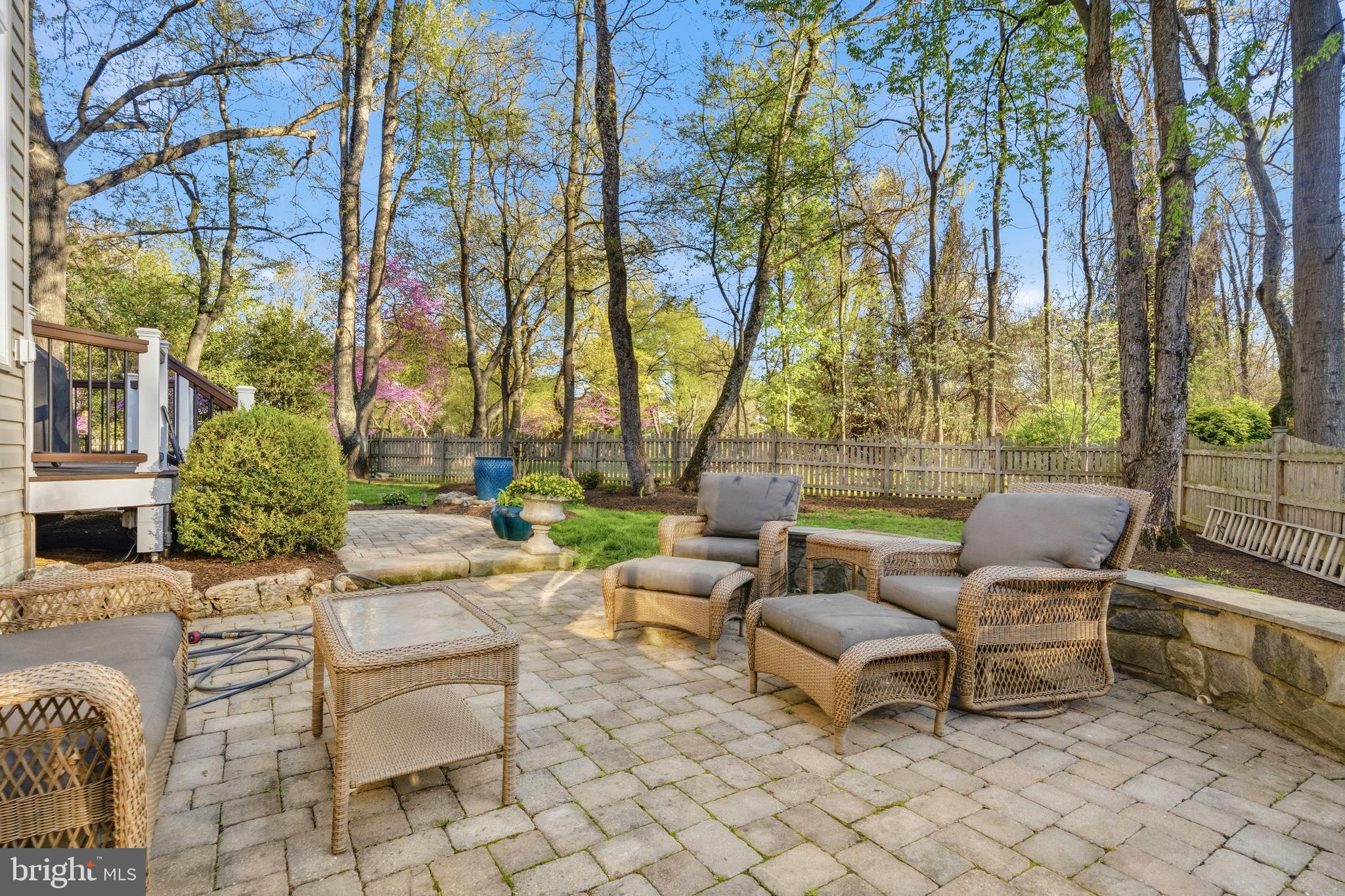 WOODLEA MANOR - Residential