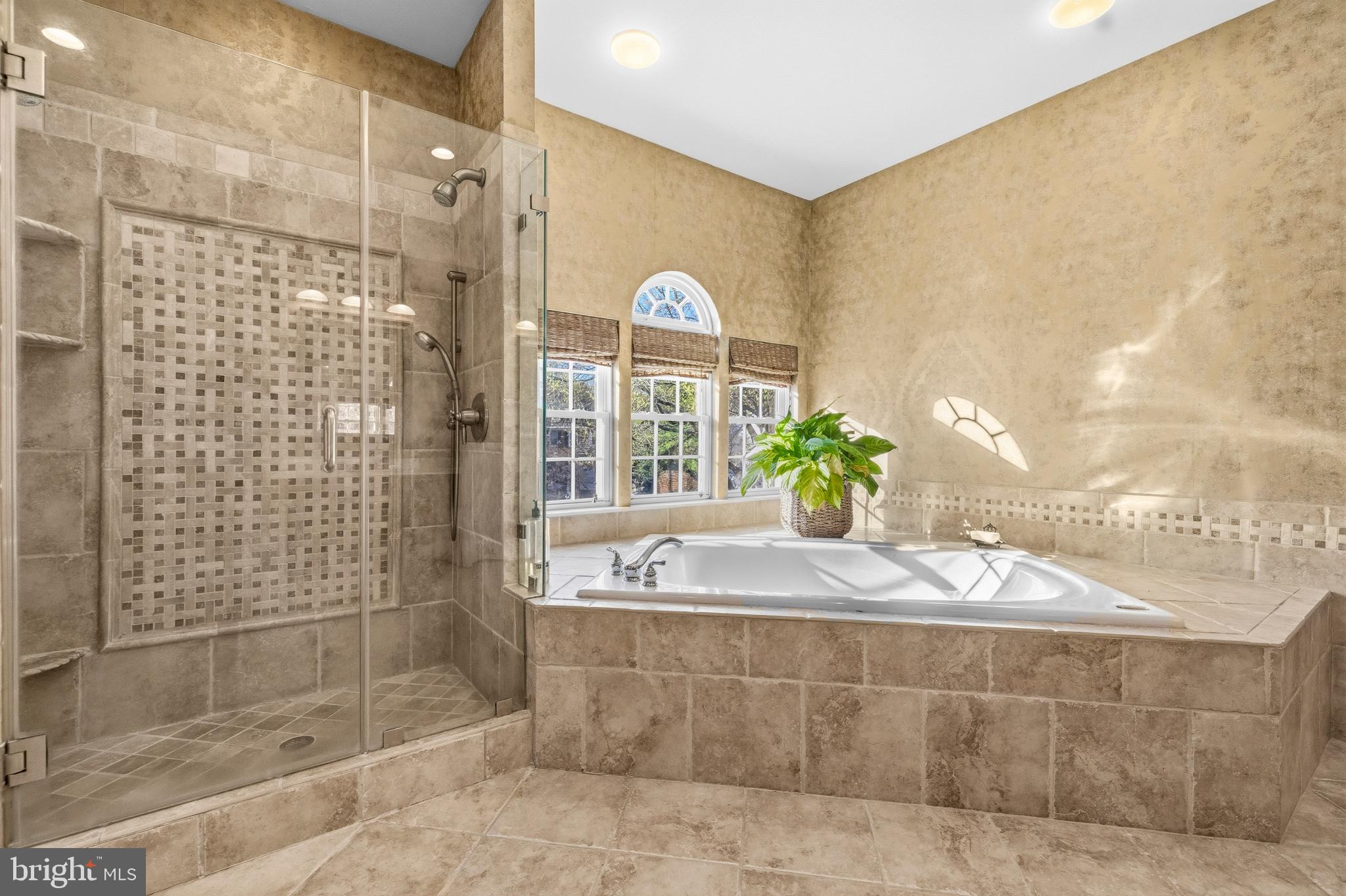 WOODLEA MANOR - Residential