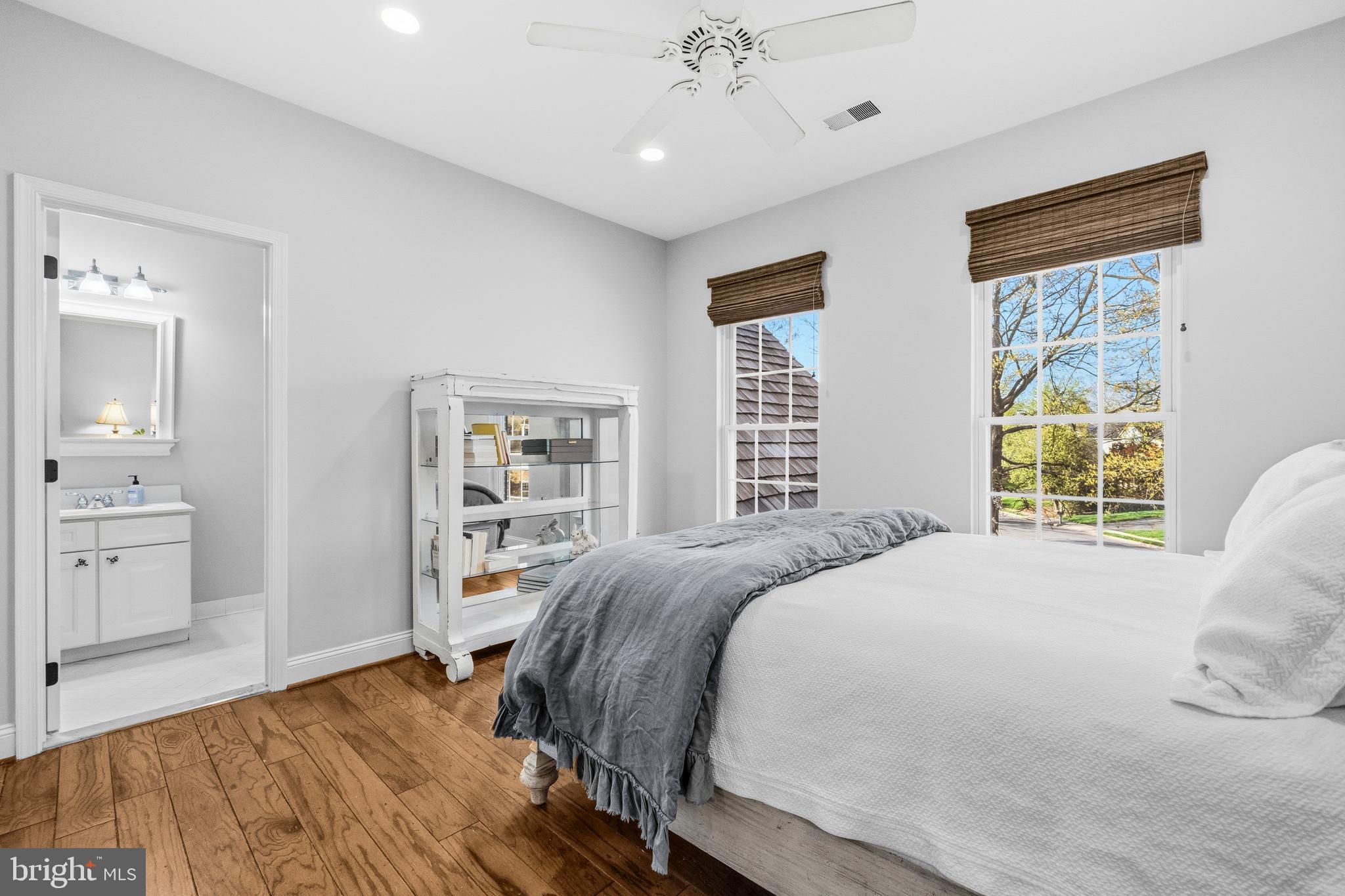 WOODLEA MANOR - Residential