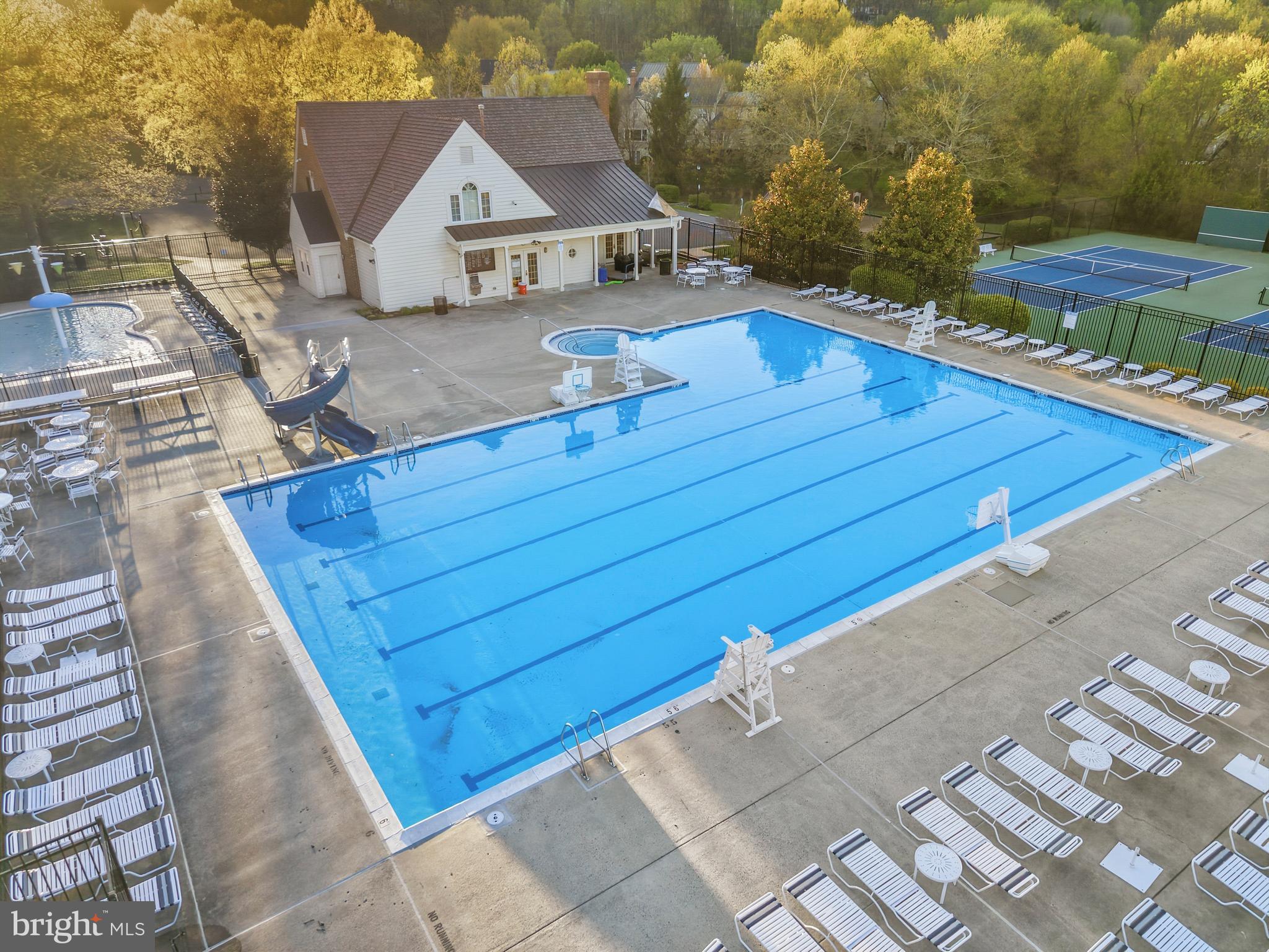 WOODLEA MANOR - Residential