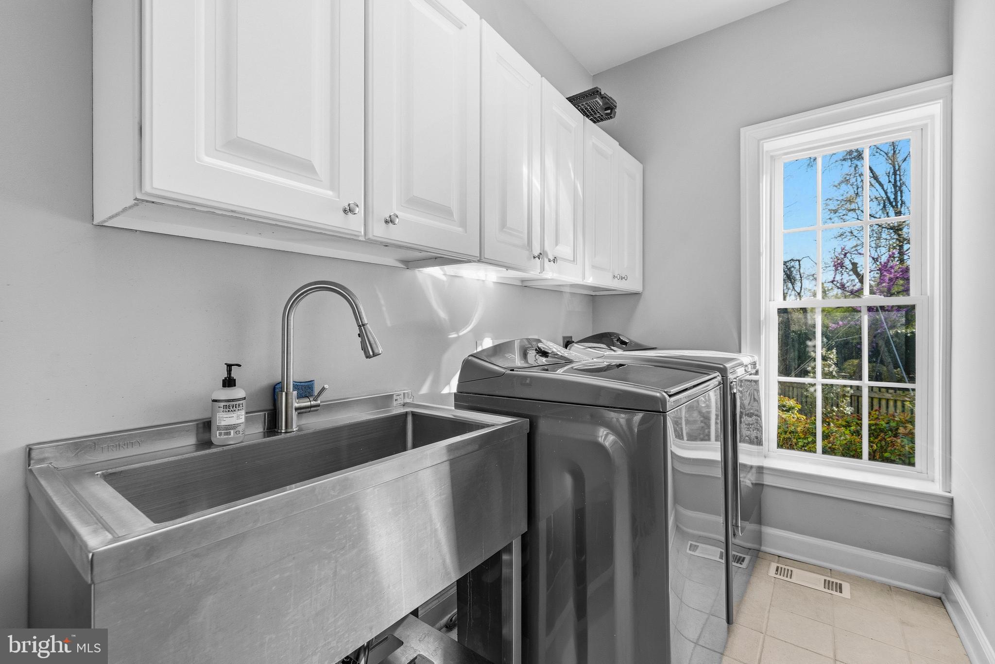 WOODLEA MANOR - Residential