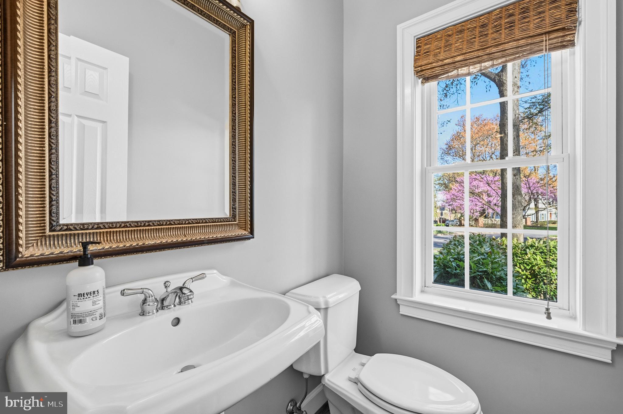 WOODLEA MANOR - Residential