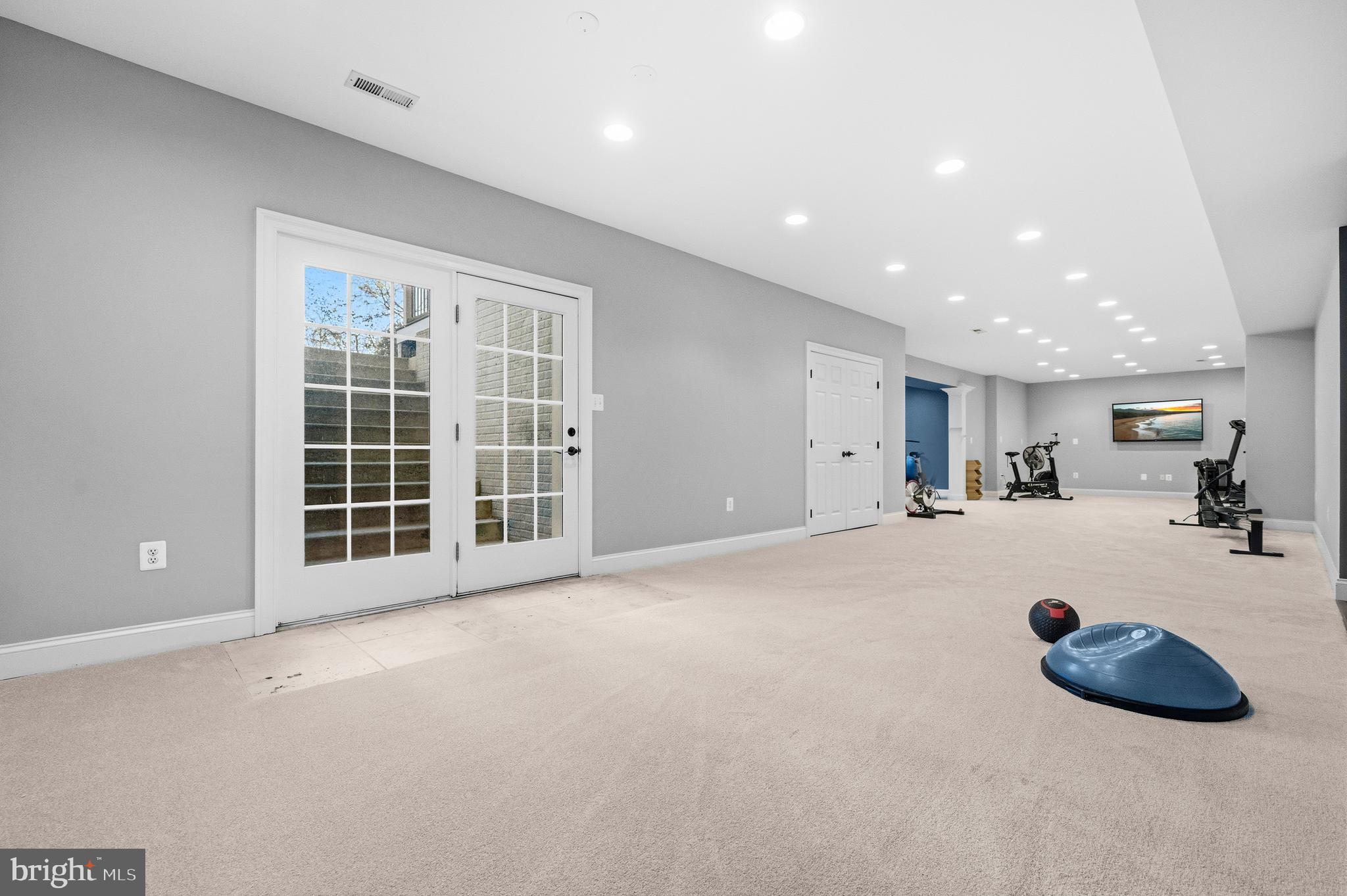 WOODLEA MANOR - Residential