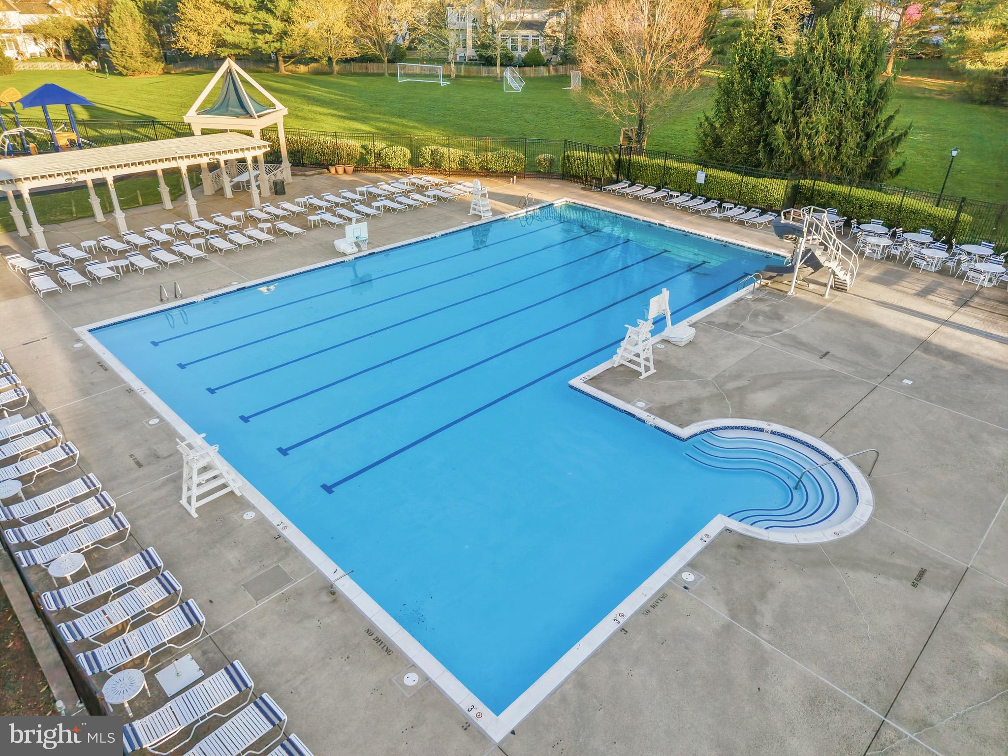 WOODLEA MANOR - Residential