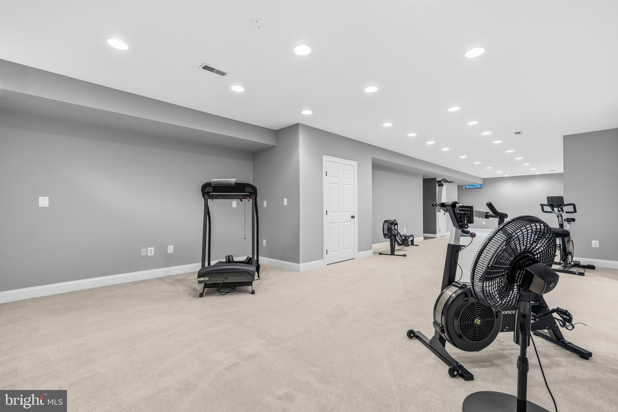 WOODLEA MANOR - Residential