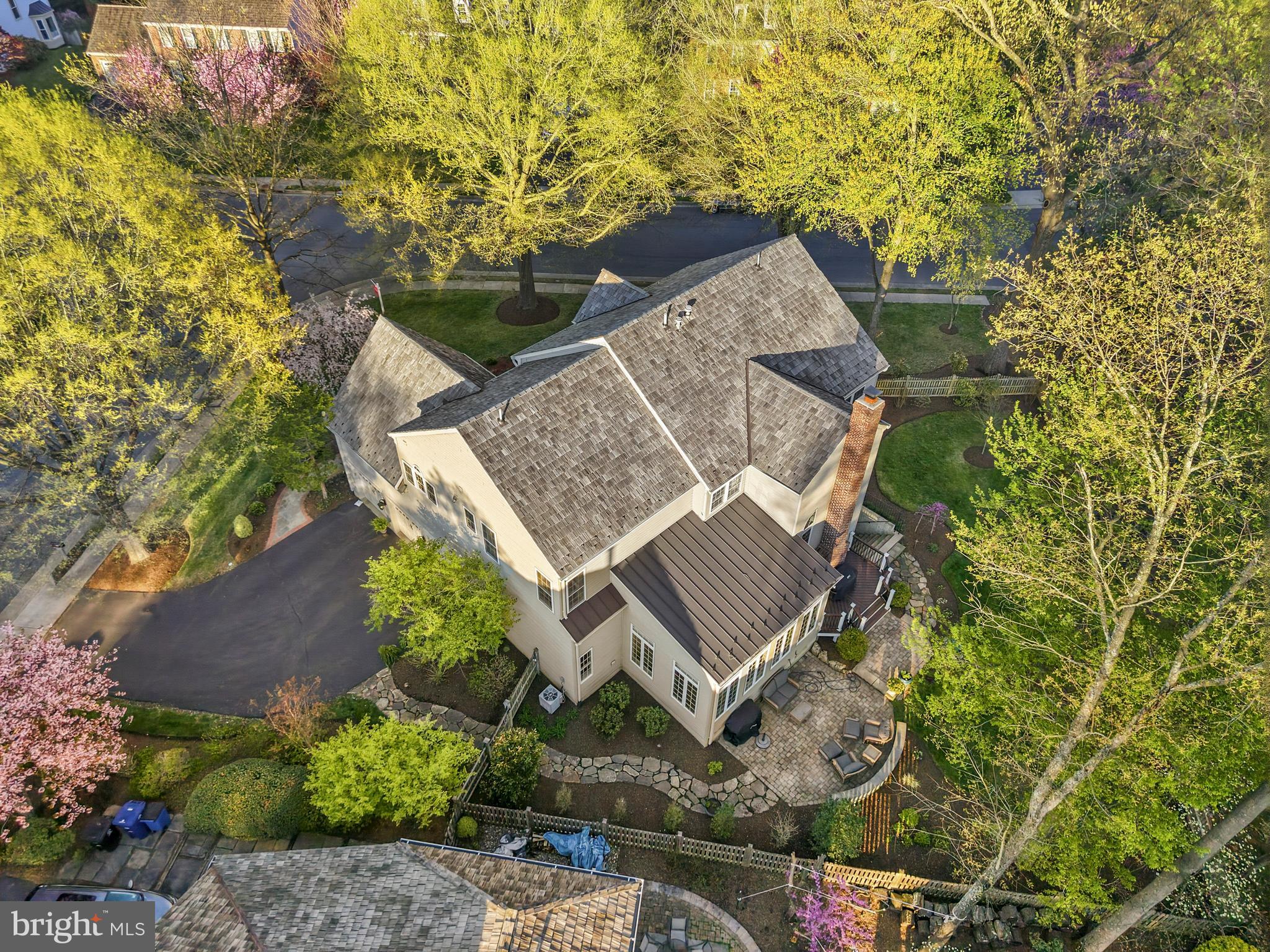 WOODLEA MANOR - Residential