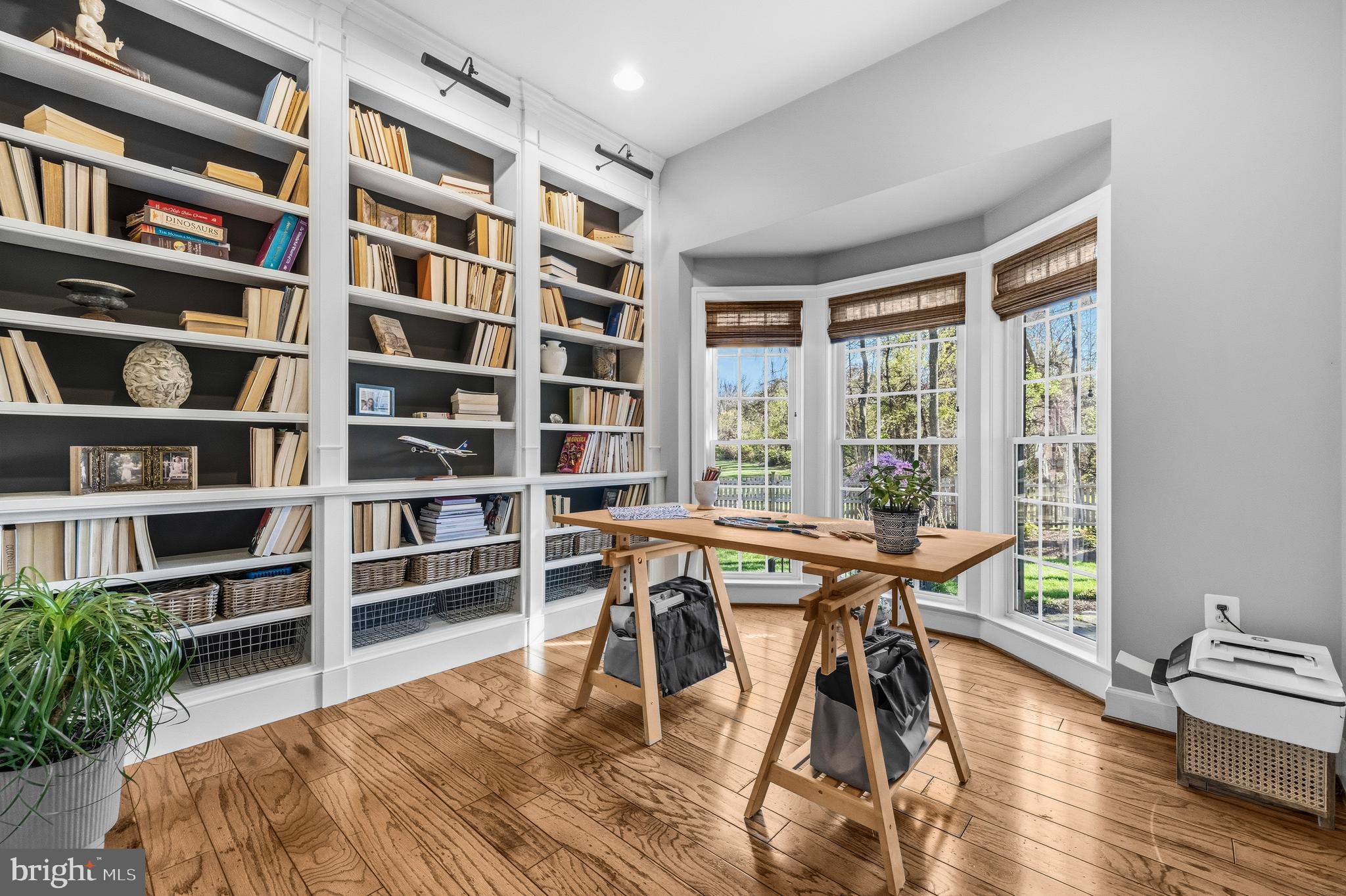 WOODLEA MANOR - Residential