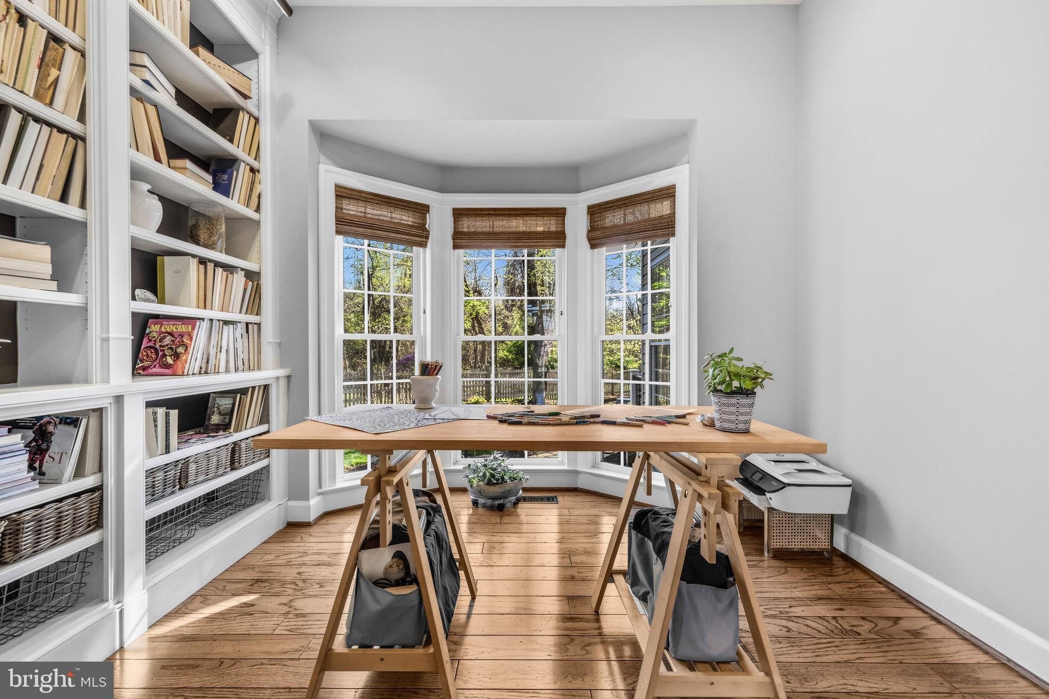 WOODLEA MANOR - Residential