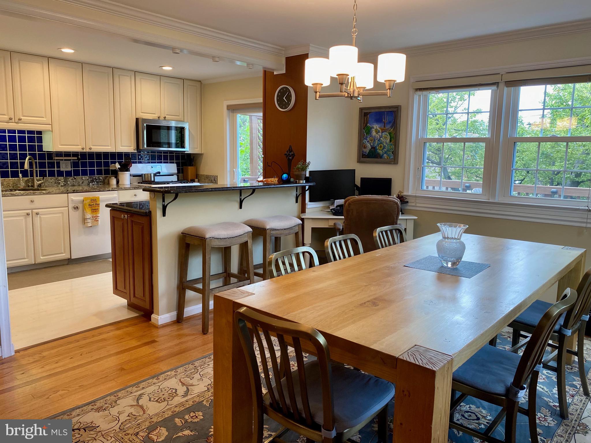 CARLYN SQUARE - Residential Lease