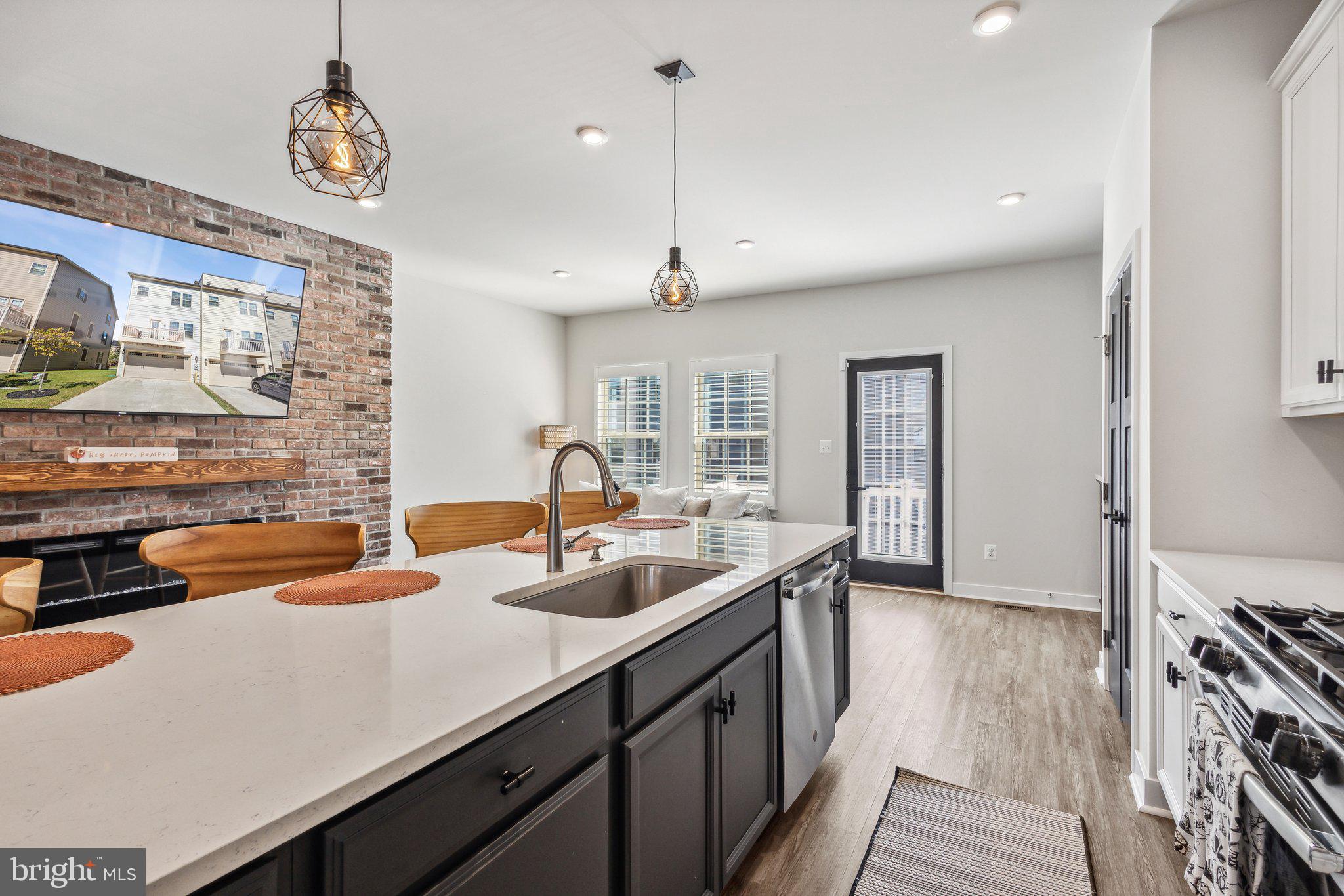 POTOMAC SHORES - Residential Lease