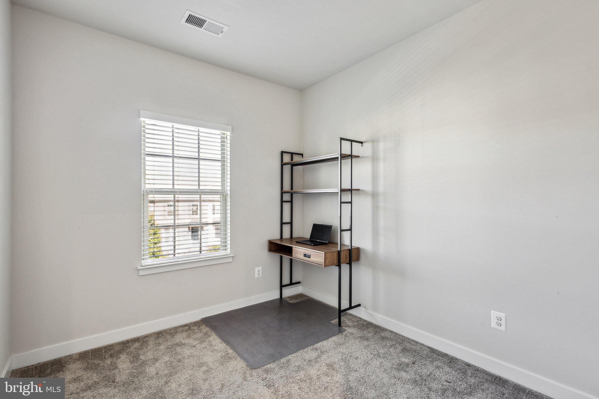 POTOMAC SHORES - Residential Lease