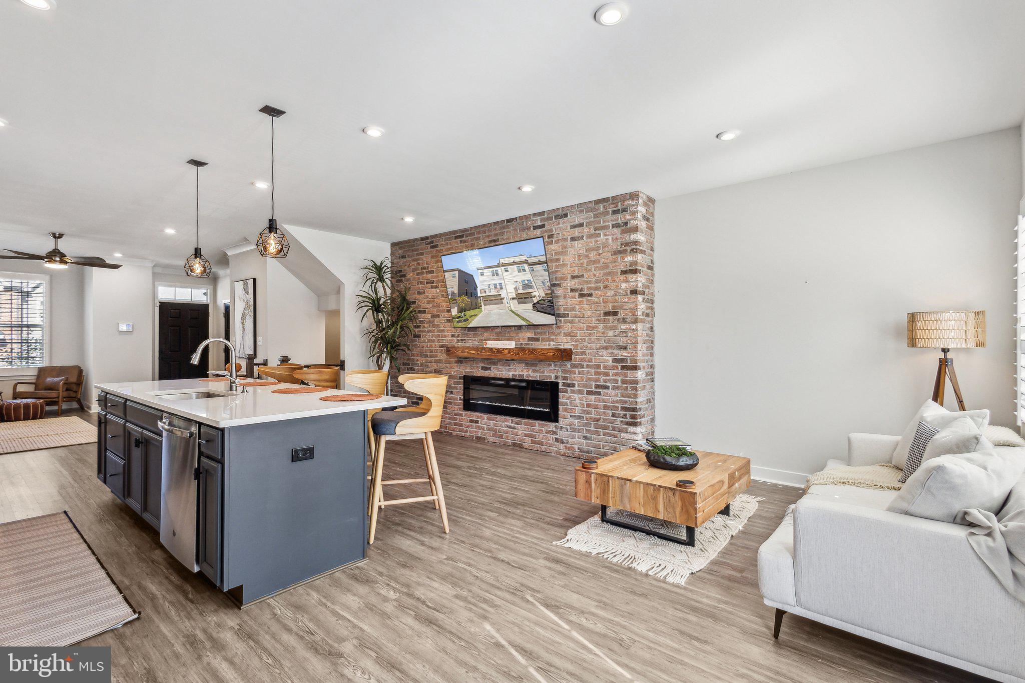 POTOMAC SHORES - Residential Lease