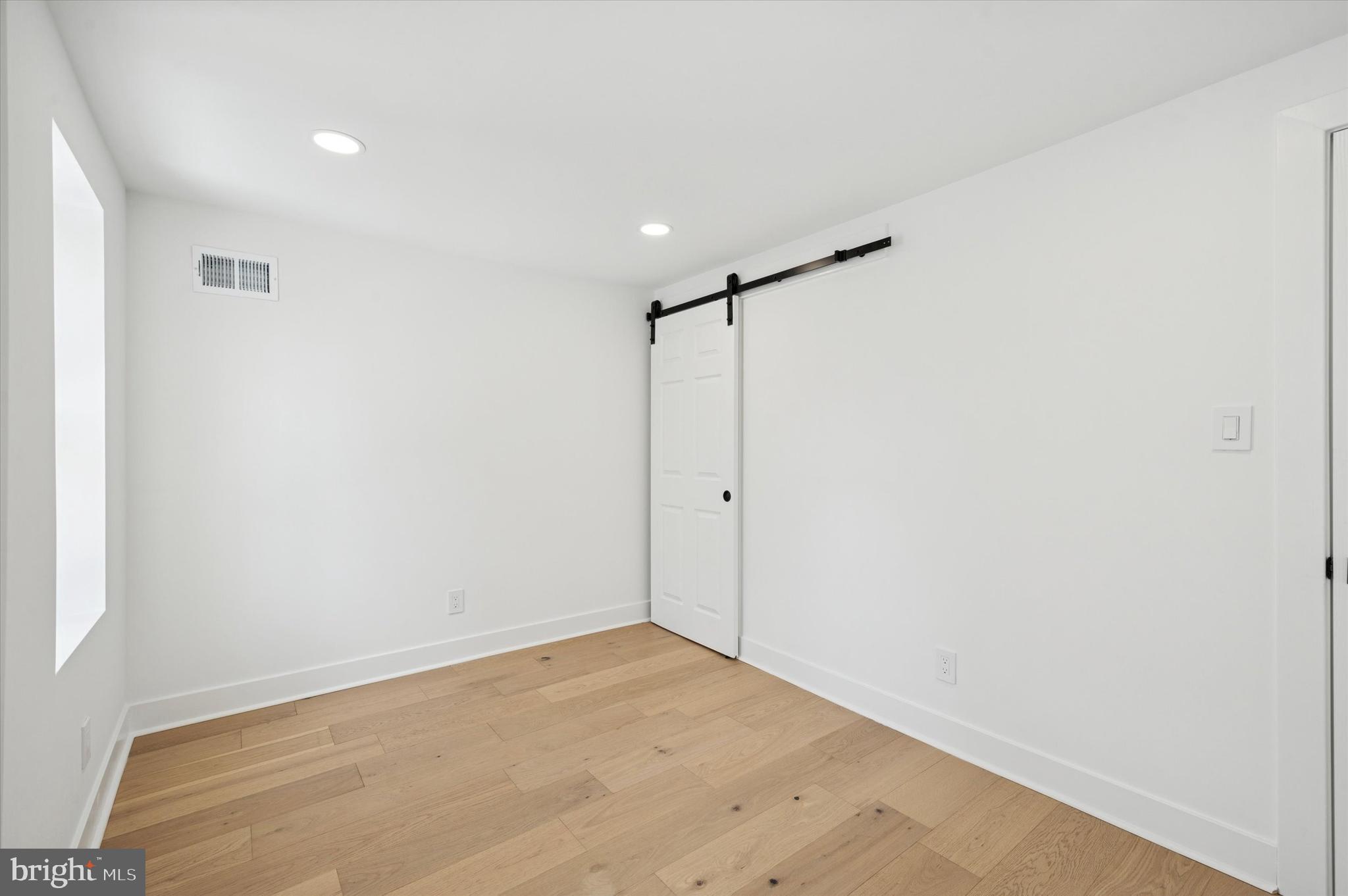 PHILADELPHIA - Residential