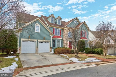 103 OLD ENGLISH COURT SW LEESBURG VA 20175