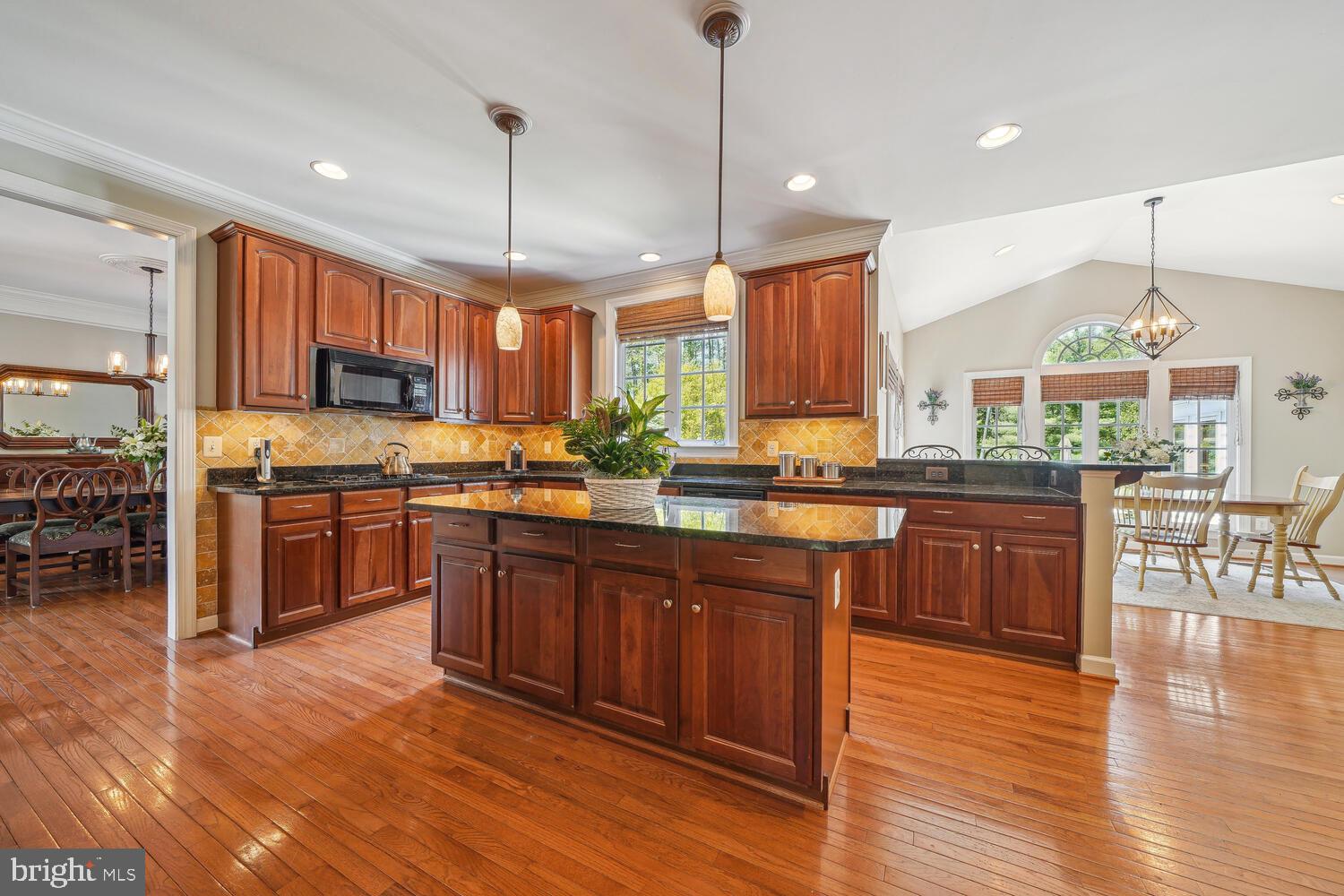 QUAIL POND - Residential