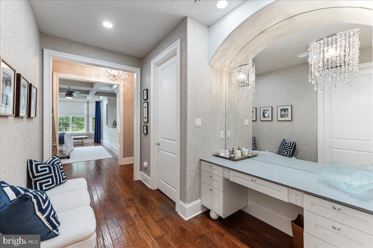 HAVERFORD RESERVE - Residential