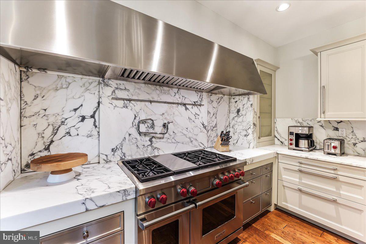 HAVERFORD RESERVE - Residential