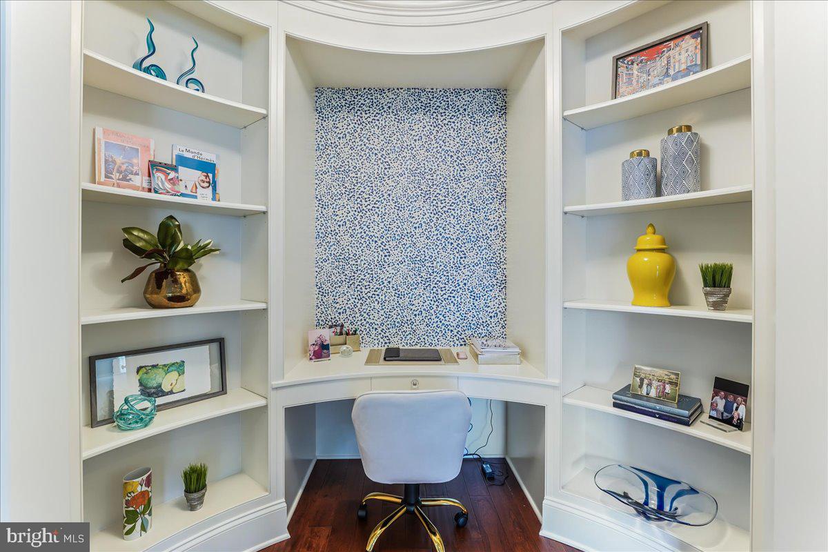 HAVERFORD RESERVE - Residential